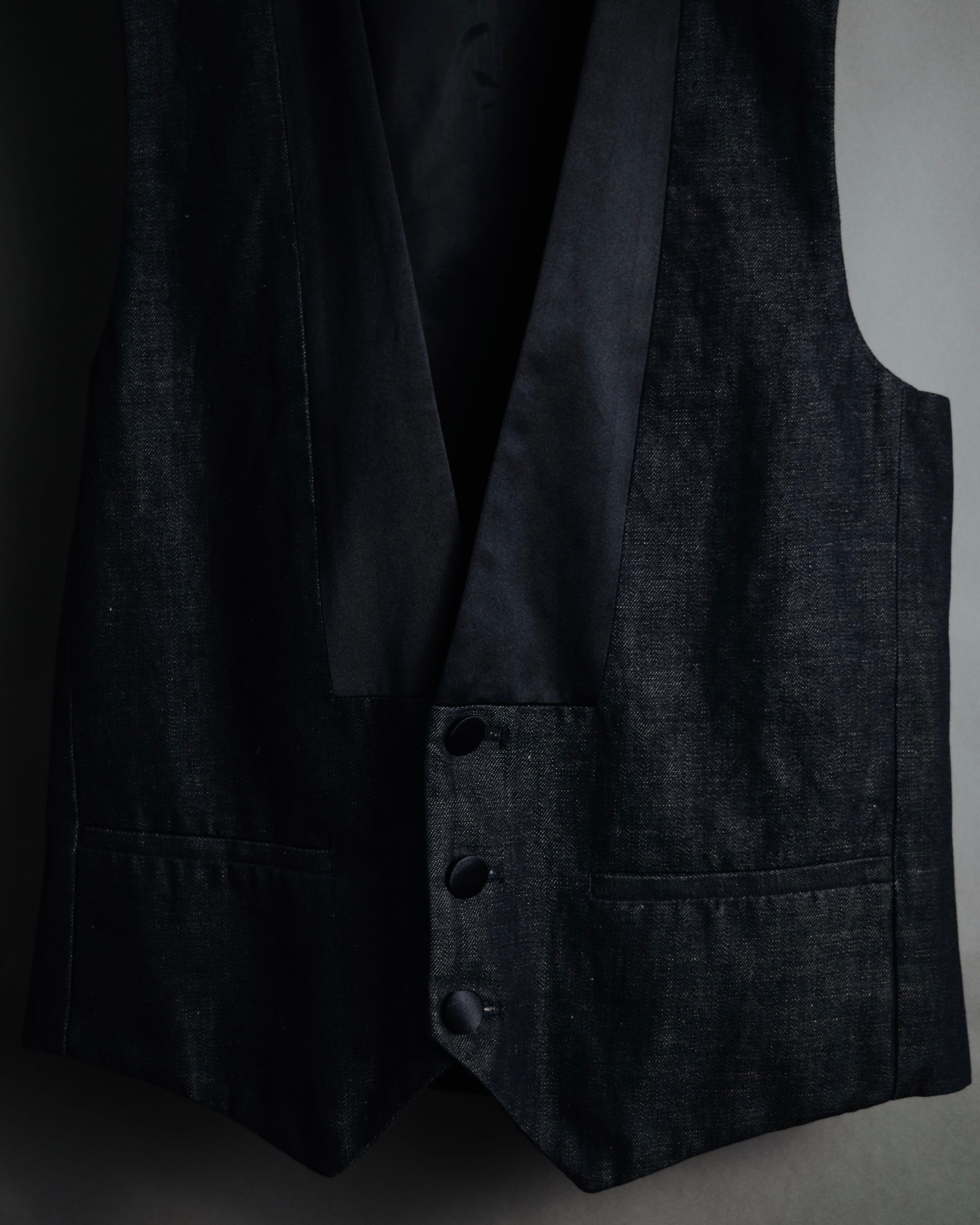 –SPECIAL– "Maison Martin Margiela"
2011 Replica denim smoking vest