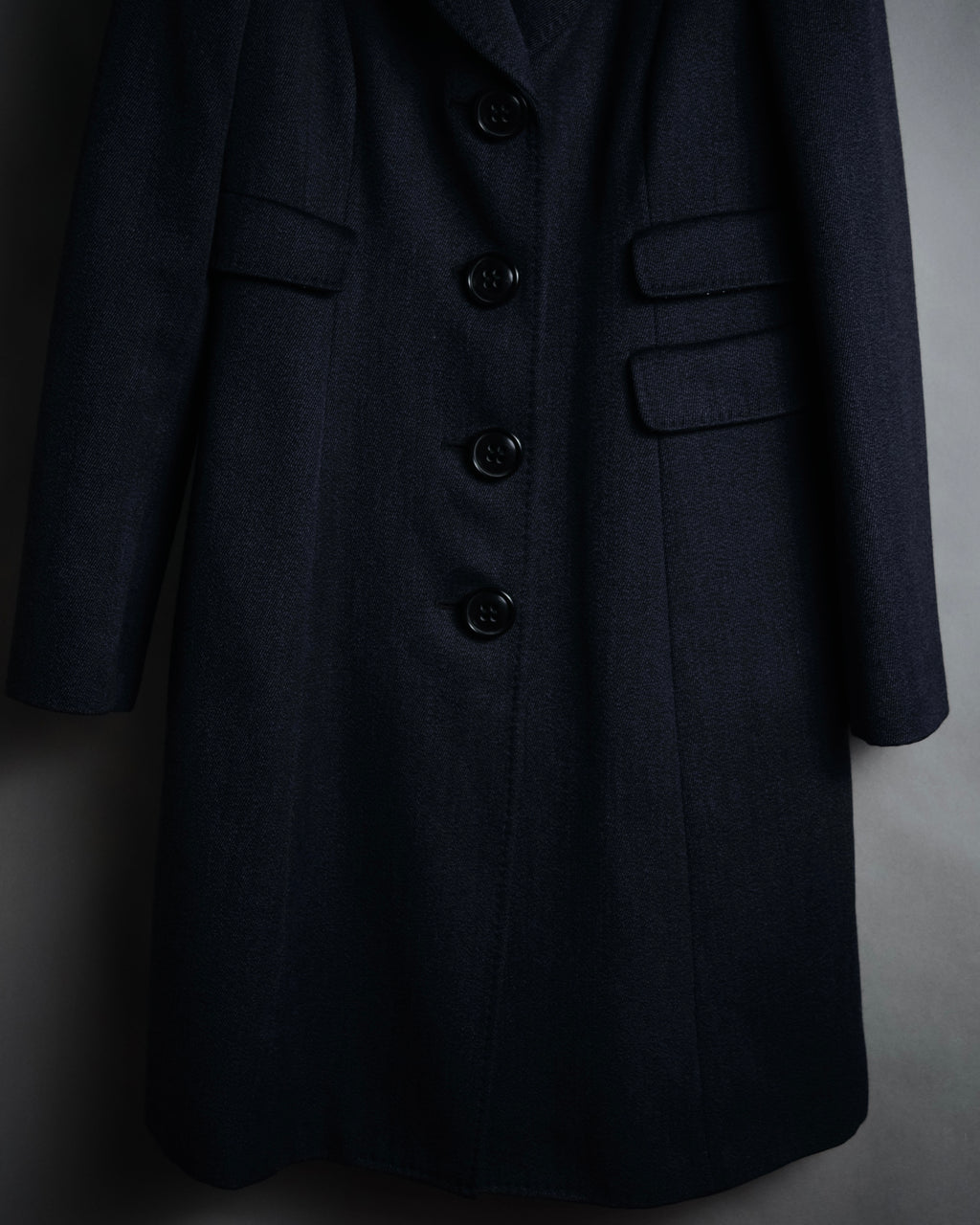 “MOSCHINO CHEAPANDCHIC”
00’s-10’s Tailored wool coat with double flap pockets