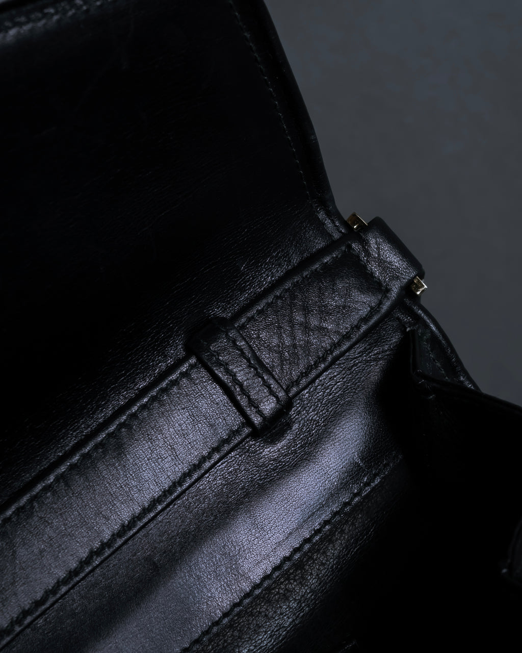 "GUCCI" Saddlery motif crisp design vintage leather shoulder bag