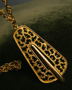 "TRIFARI" 50's-60's Ornate gold tone pendant necklace