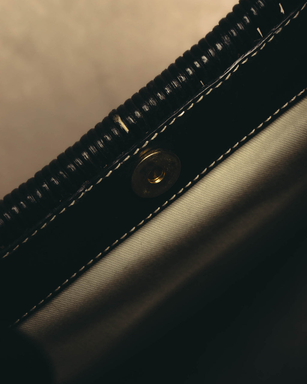 -SPECIAL- “Salvatore Ferragamo” 90’s-00’s Woven leather half moon handle bag