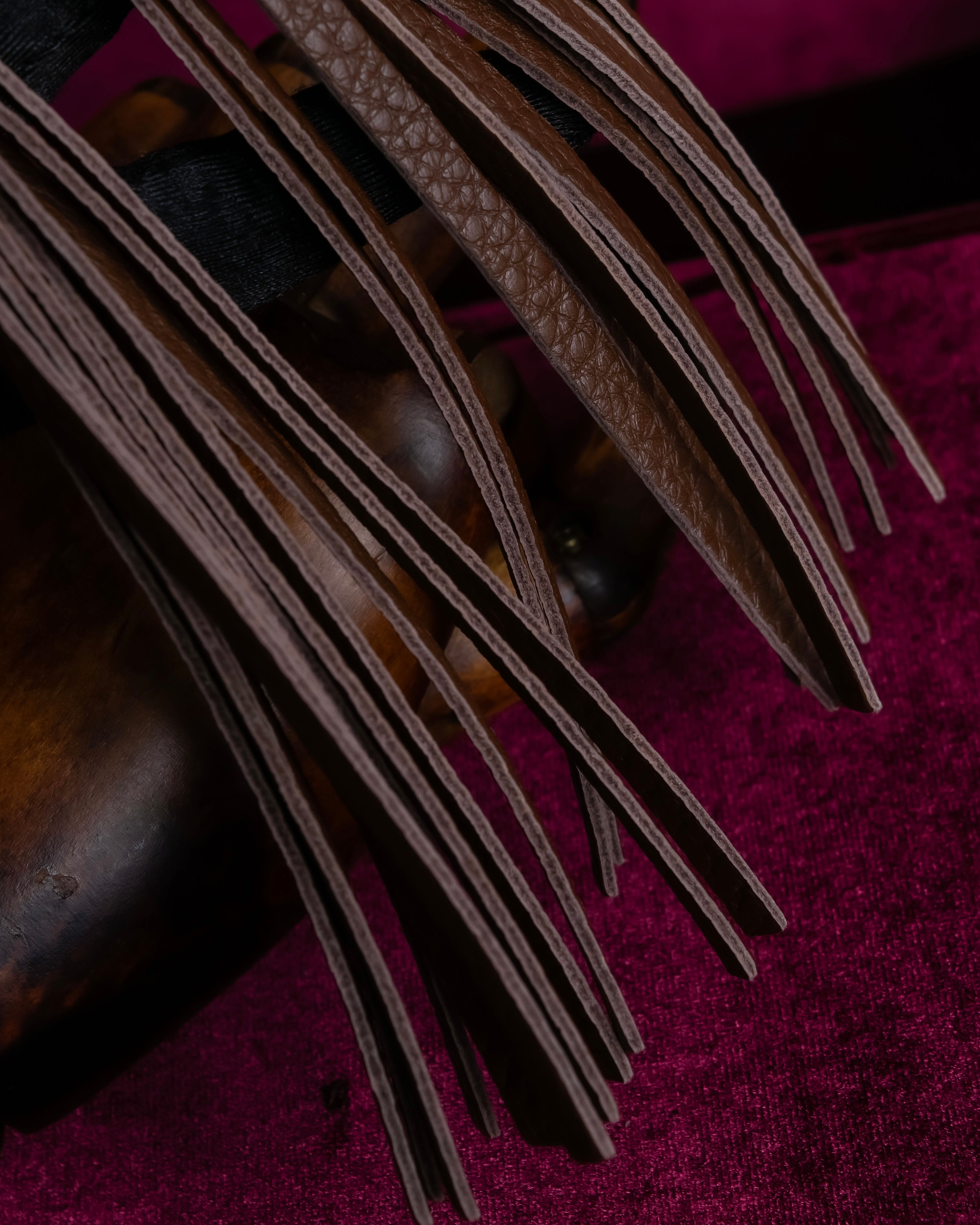 "GUCCI" Bamboo motif leather fringe charm