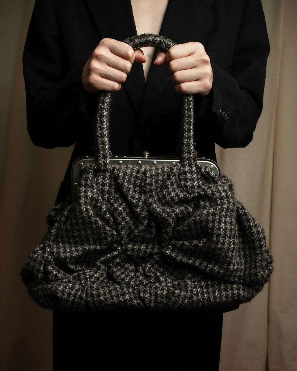 "JUNYA WATANABE COMME des GARCONS" Mixed tweed gathered detail clasp bag