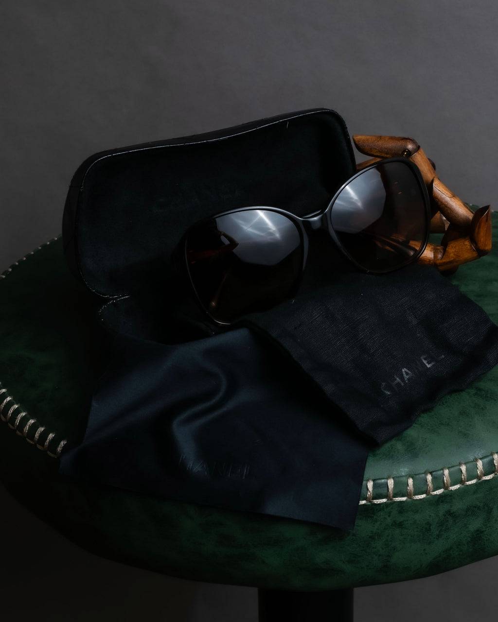 "CHANEL" Butterfly frame brown lens sunglasses