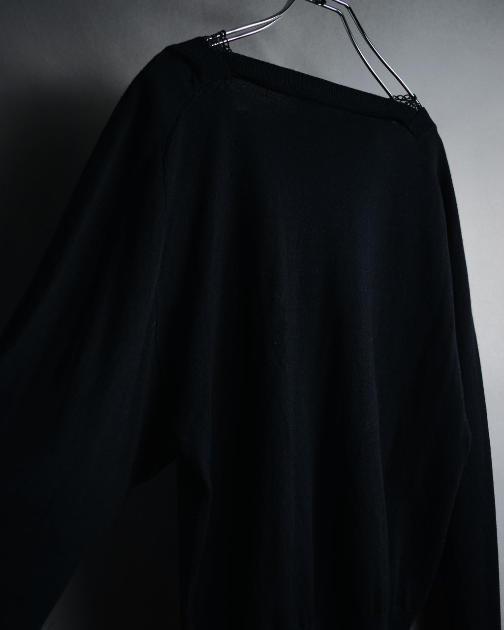 "Chloe" 2020 Lace-trimmed v-neck knit top