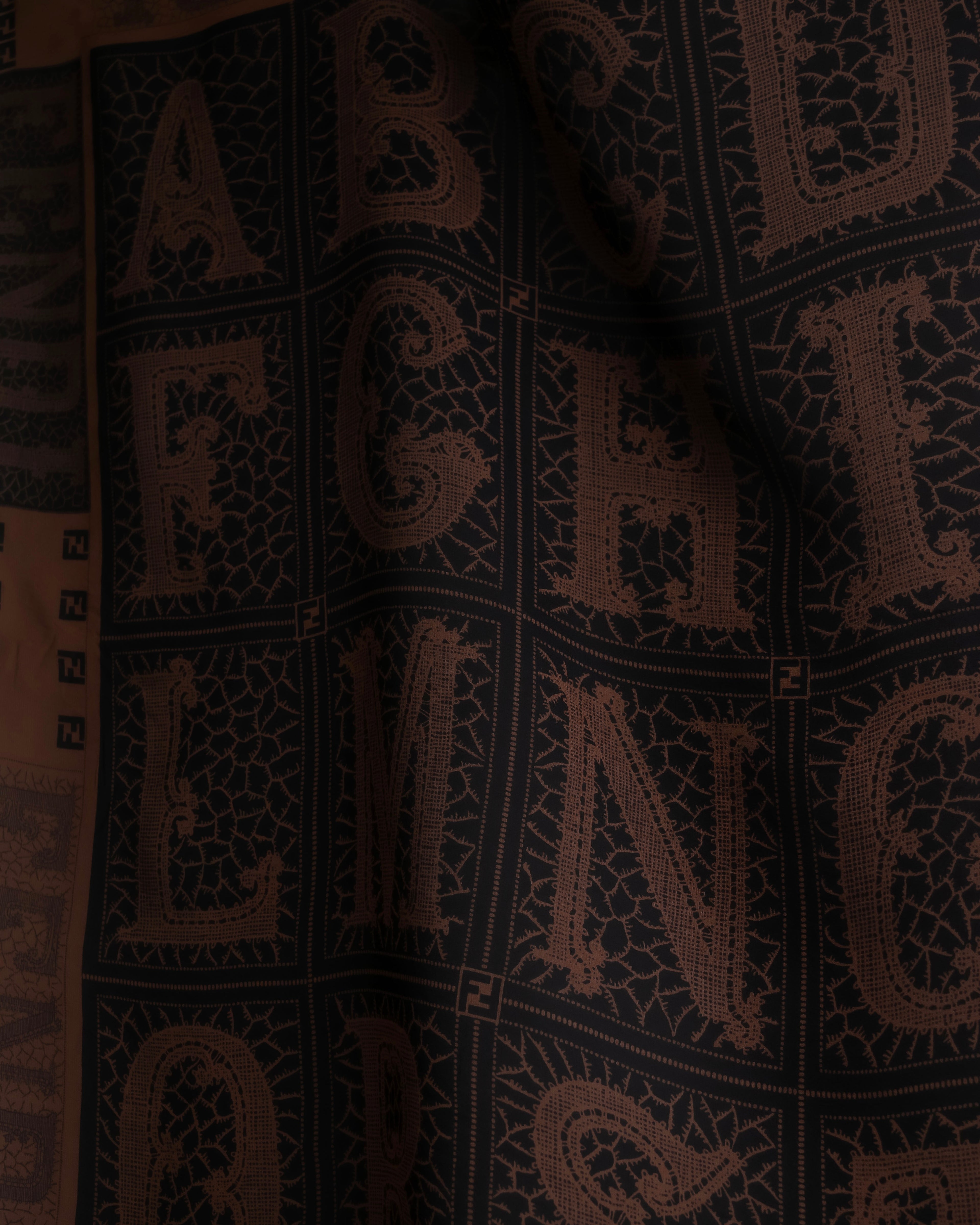 "FENDI" Logo engraved lace motif scarf