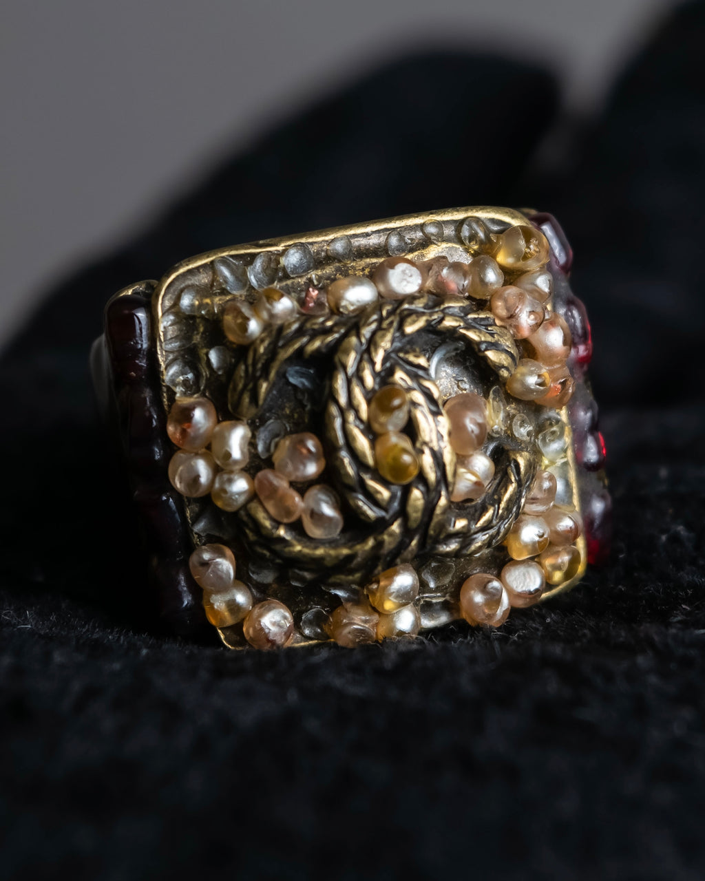 "CHANEL" Glass pearl Coco mark motif gold ring