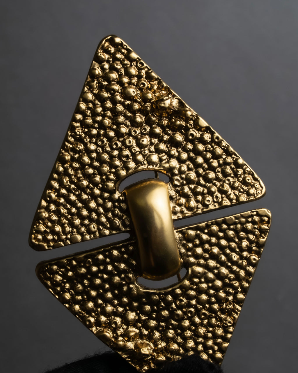"YVES SAINT LAURENT" Granular texture diamond gold brooch