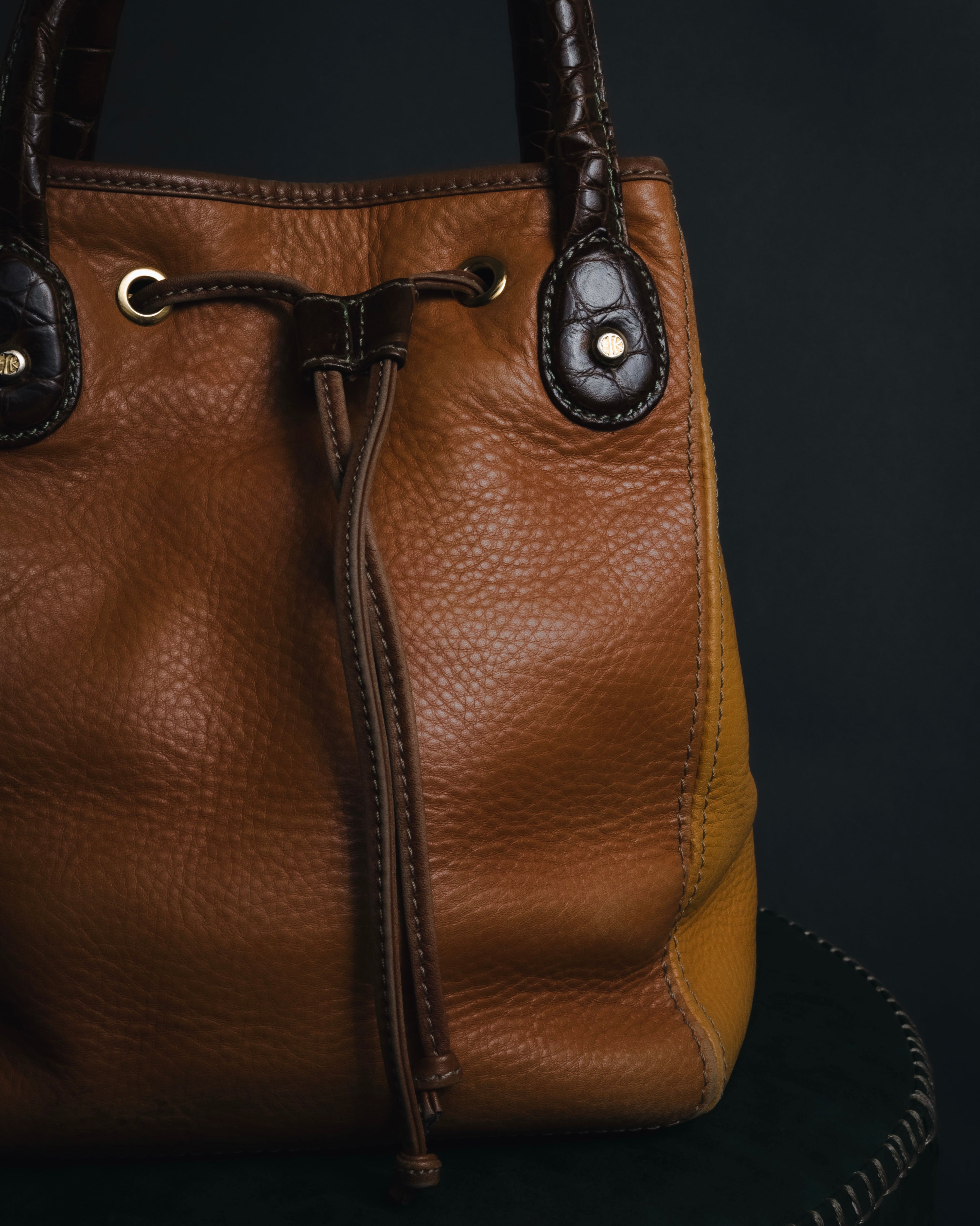 "LOEWE" 90’s drawstring leather bucket bag