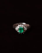 Pre-Loved/ Emerald(0.56ct) & Diamond(0.22ct) Designed Platinum Ring