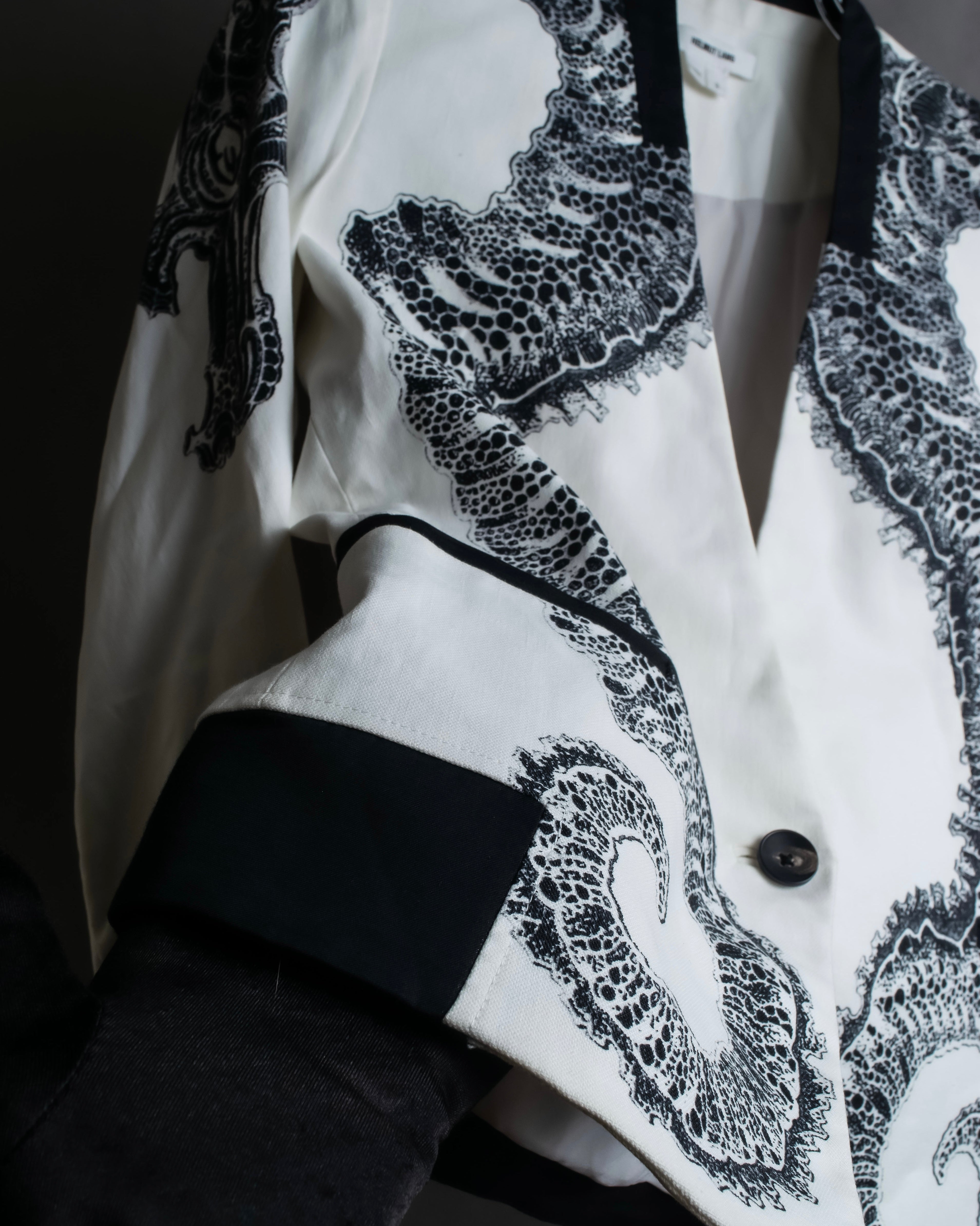 "HELMUT LANG" Seahorse motif design short jacket