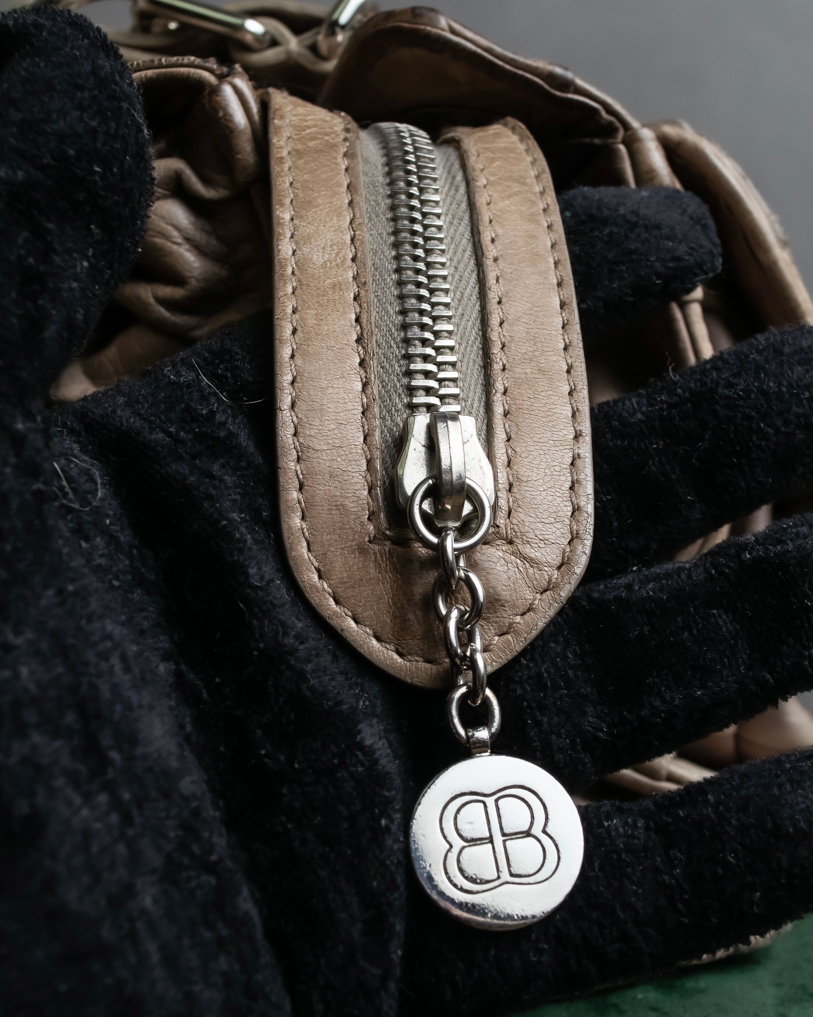 "BALENCIAGA" Three-way chain leather shoulder bag