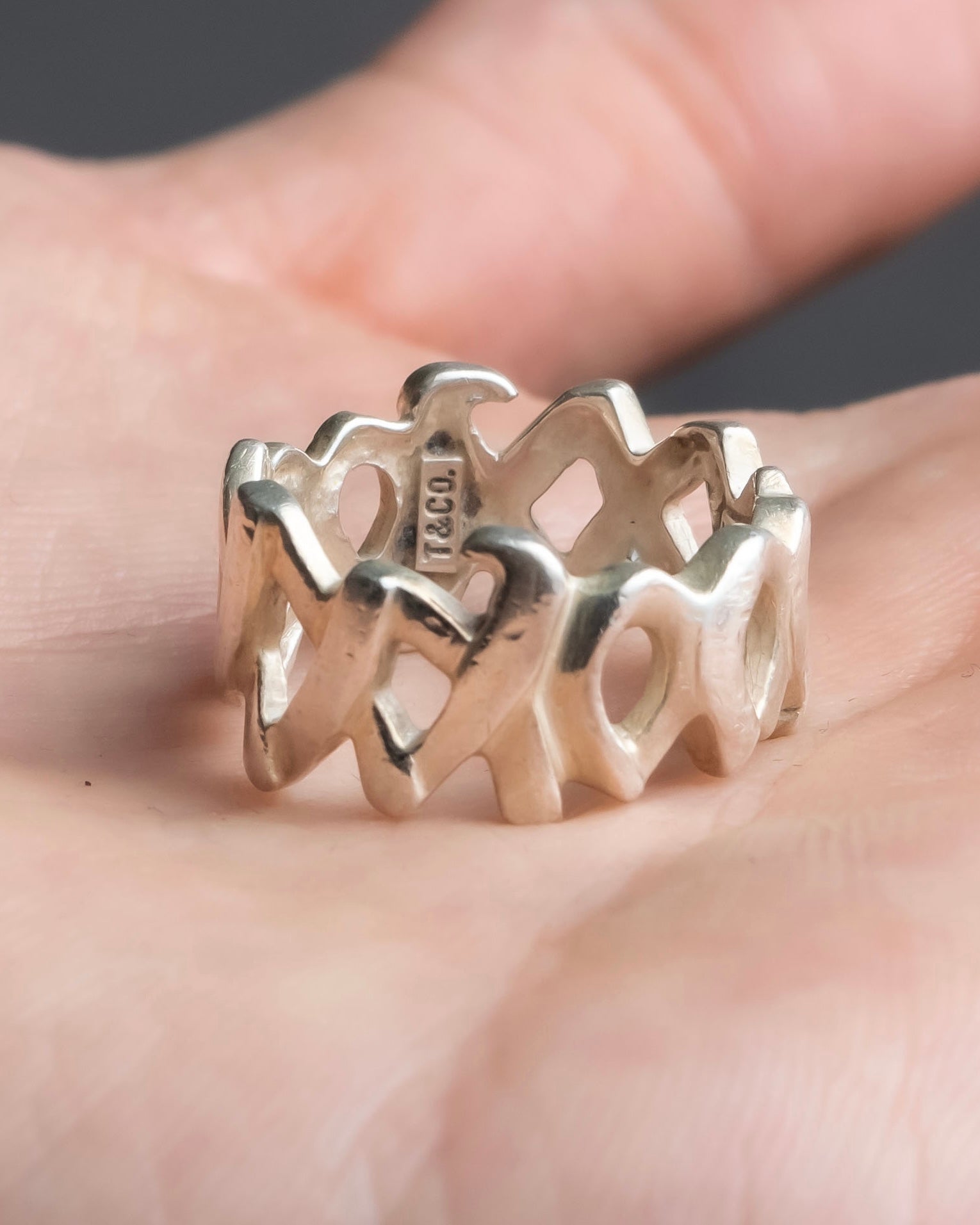 "Tiffany&Co" Paloma picasso love and kiss xo motif ring