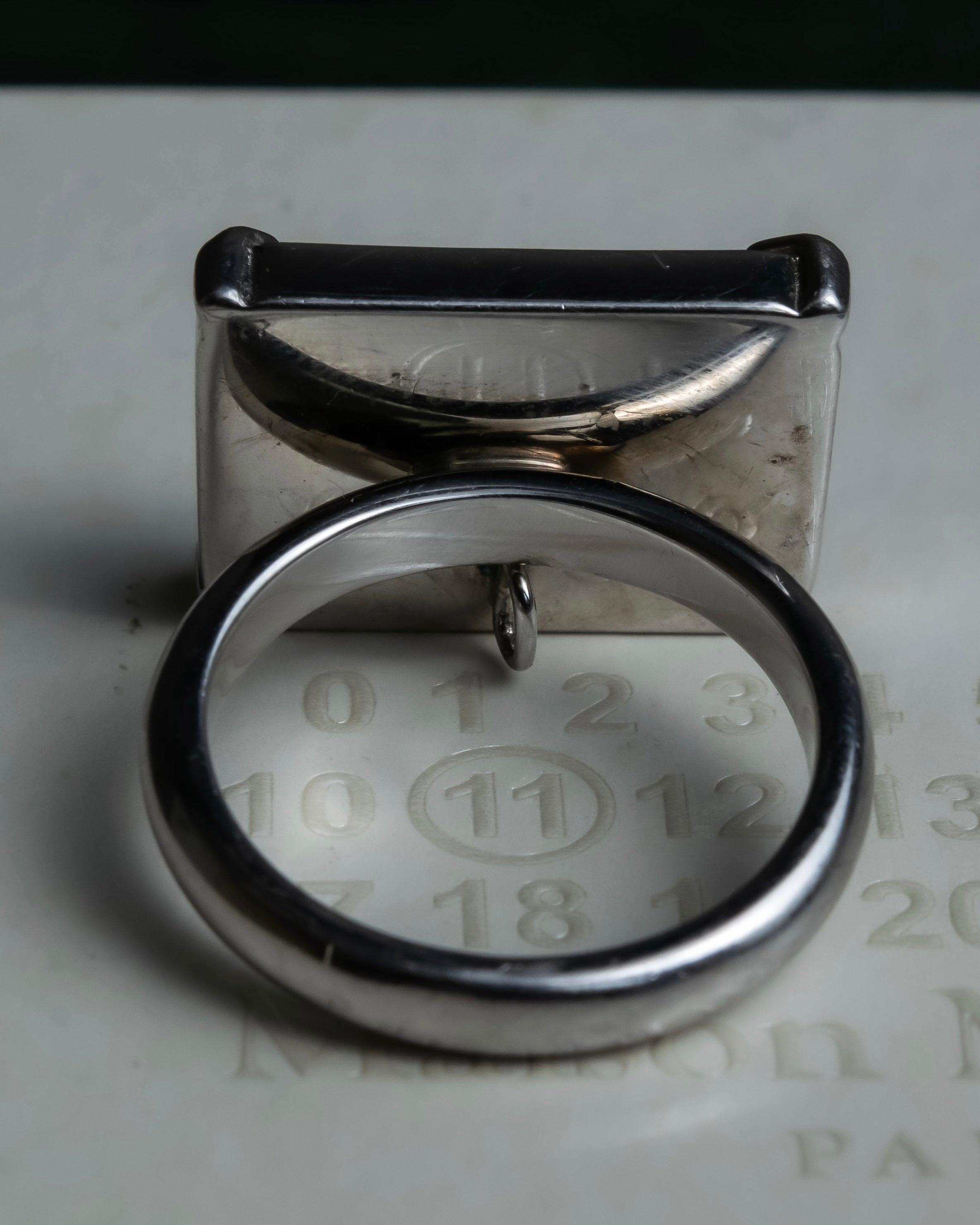 "Maison Martin Margiela" Crystal cut head motif ring＆bangle combination set