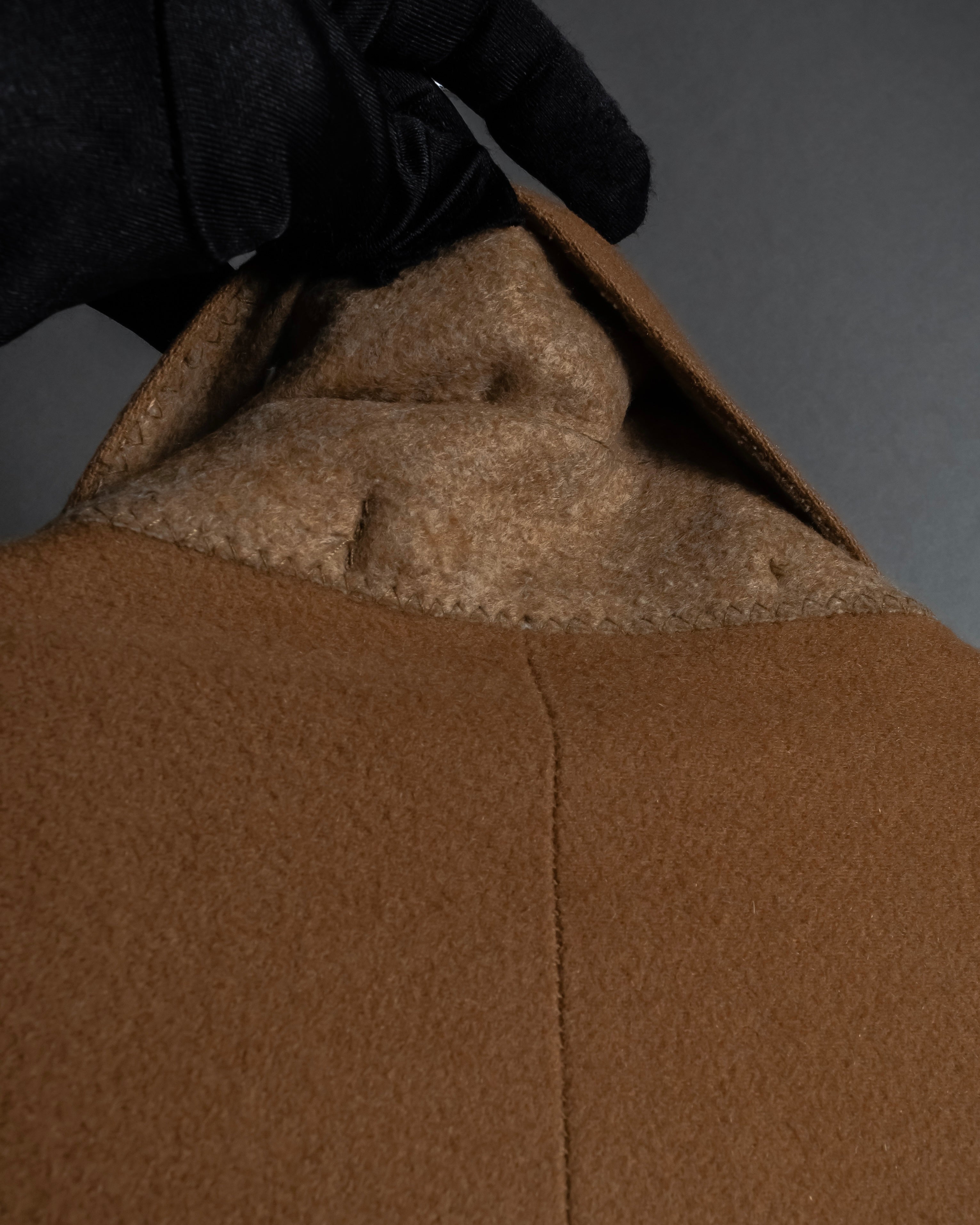 "BARBERINI" Classically tailored 100% cashmere chester coat