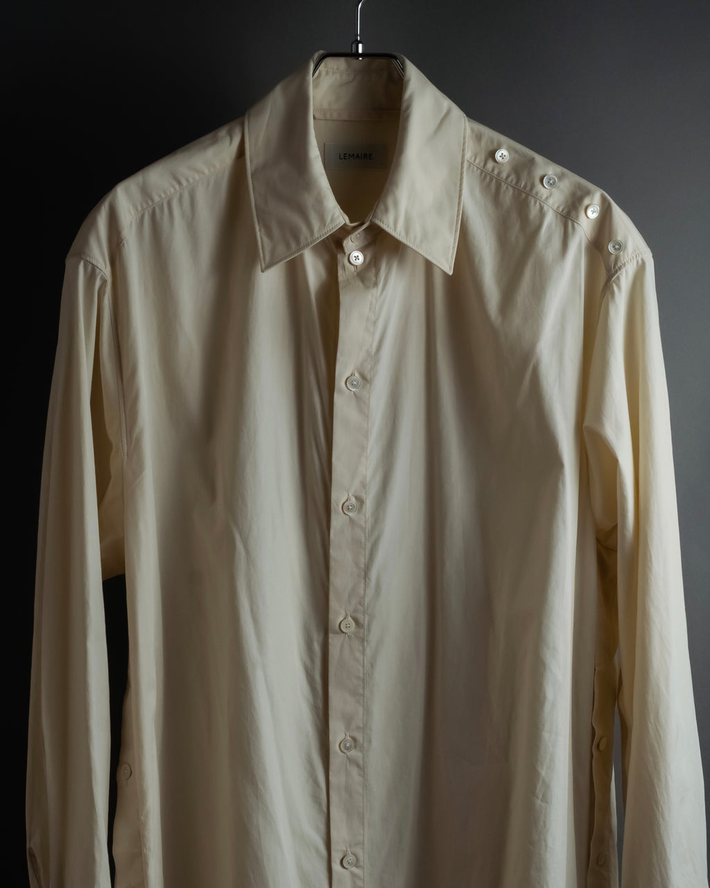 "LEMAIRE" Shoulder button design long shirt