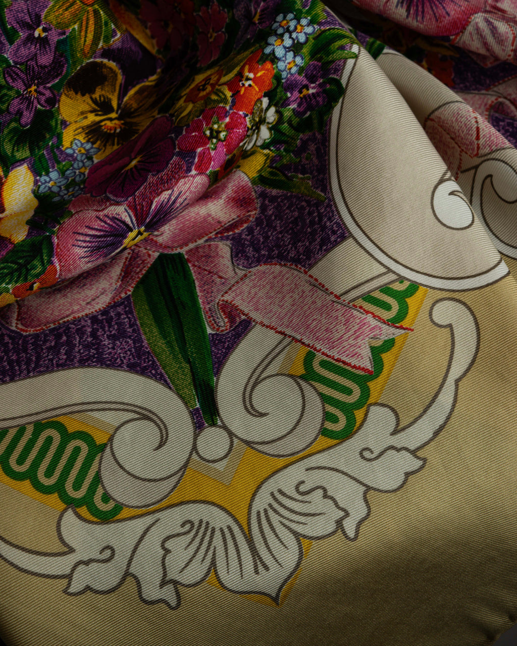 "GUCCI" Baroque painting pattern silk scarf