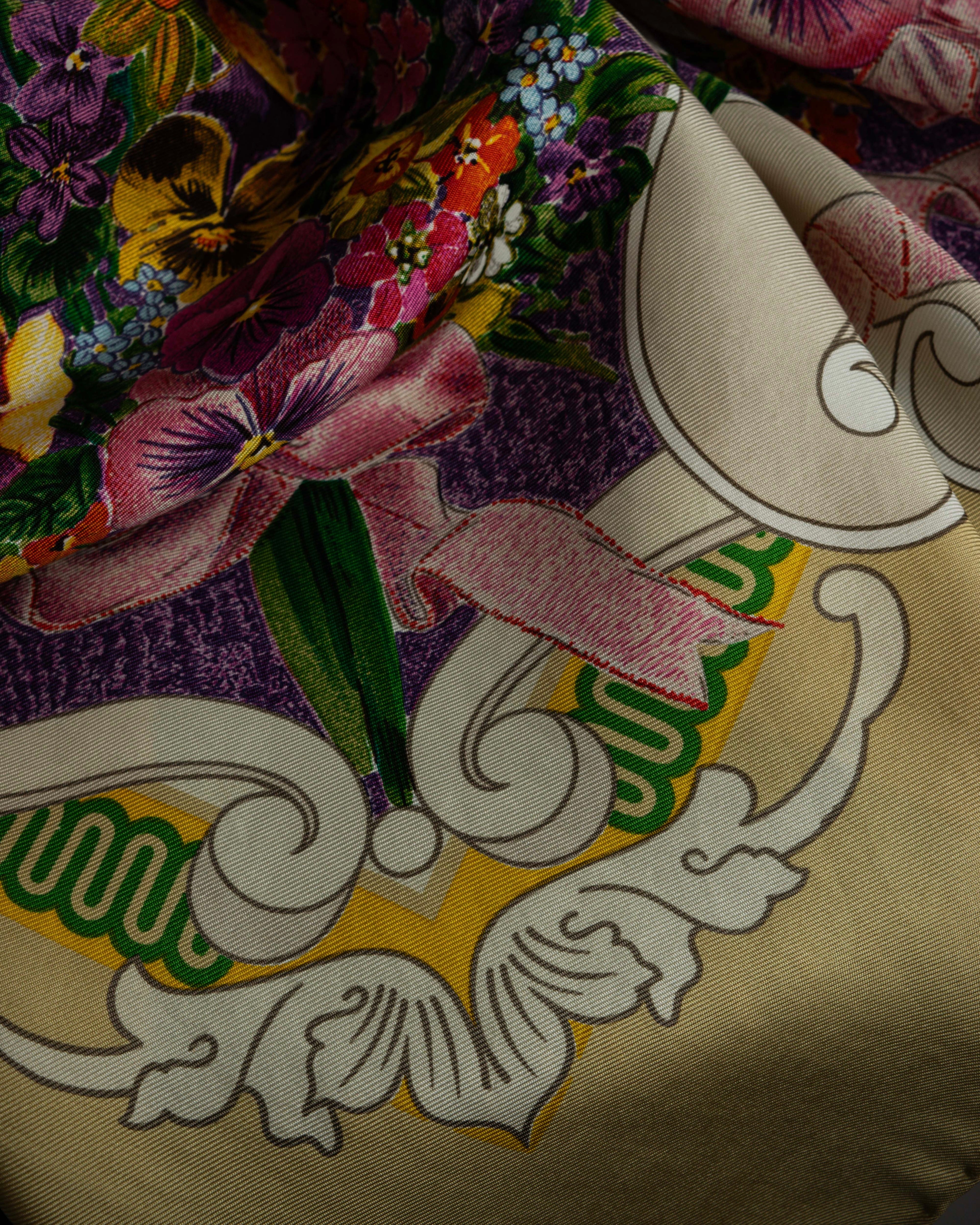 "GUCCI" Baroque painting pattern silk scarf