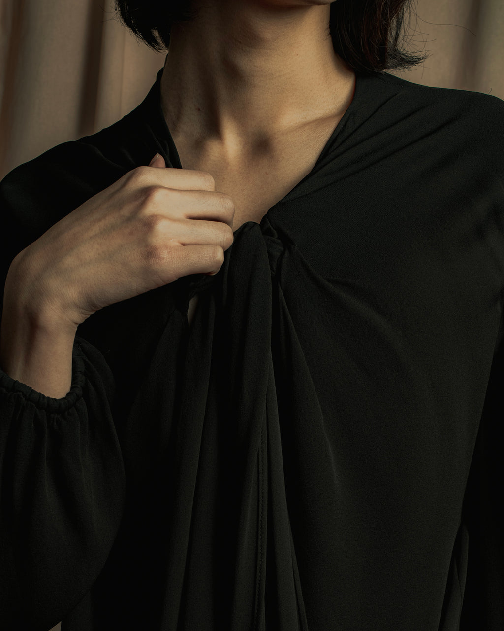 "VALENTINO" 2020-21 Gathered design bow tie skipper silk pullover