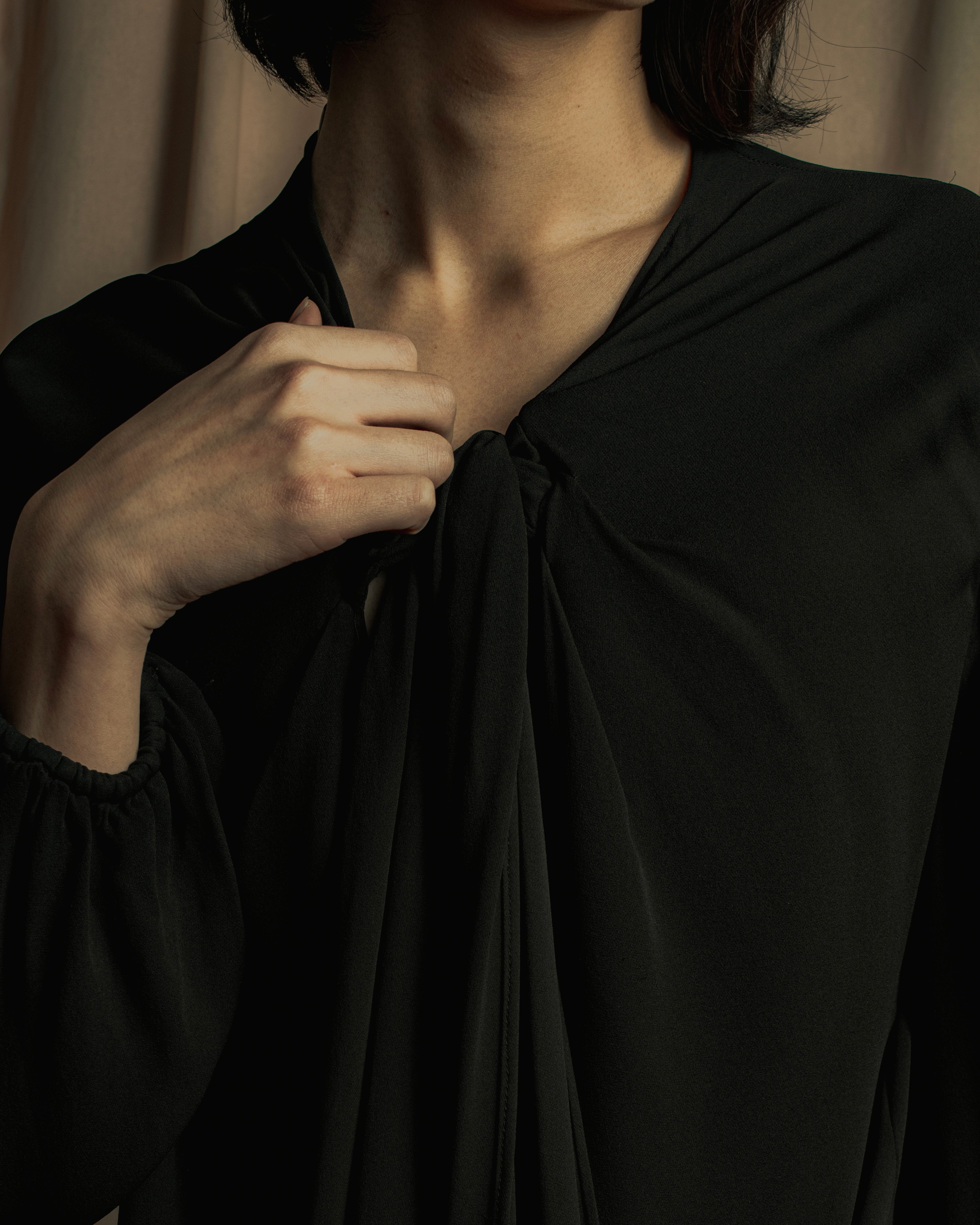 "VALENTINO" 2020-21 Gathered design bow tie skipper silk pullover