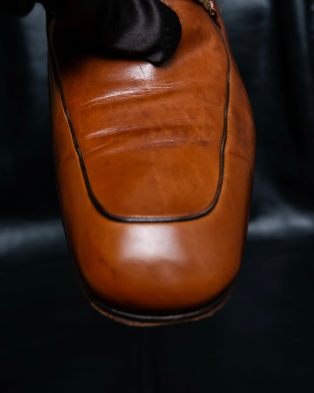 “CELINE” triomphe belt designed loafers