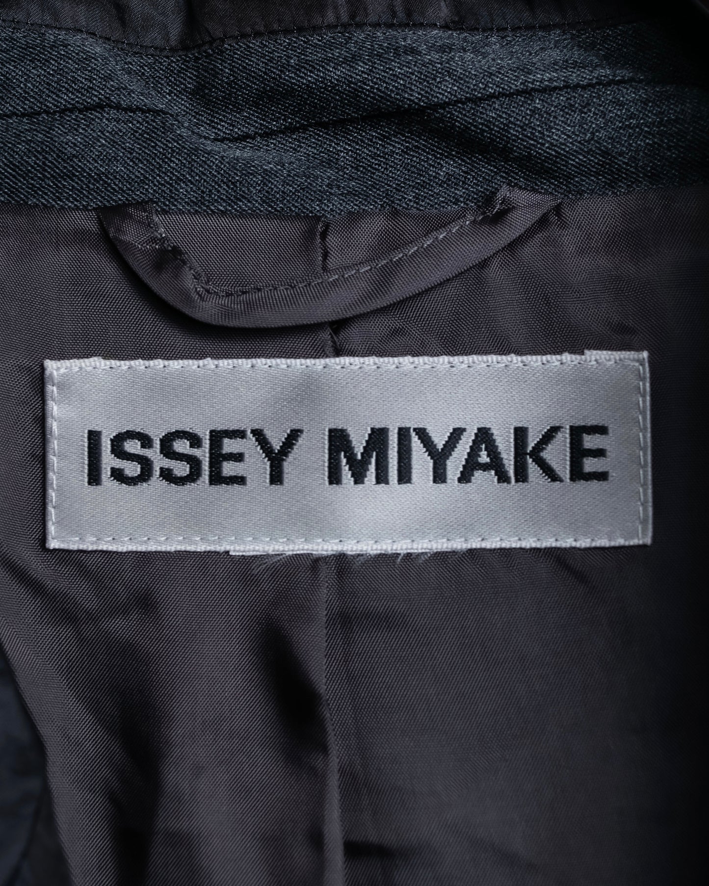 "ISSEY MIYAKE" Different material switching design shape pattern tailored jacket