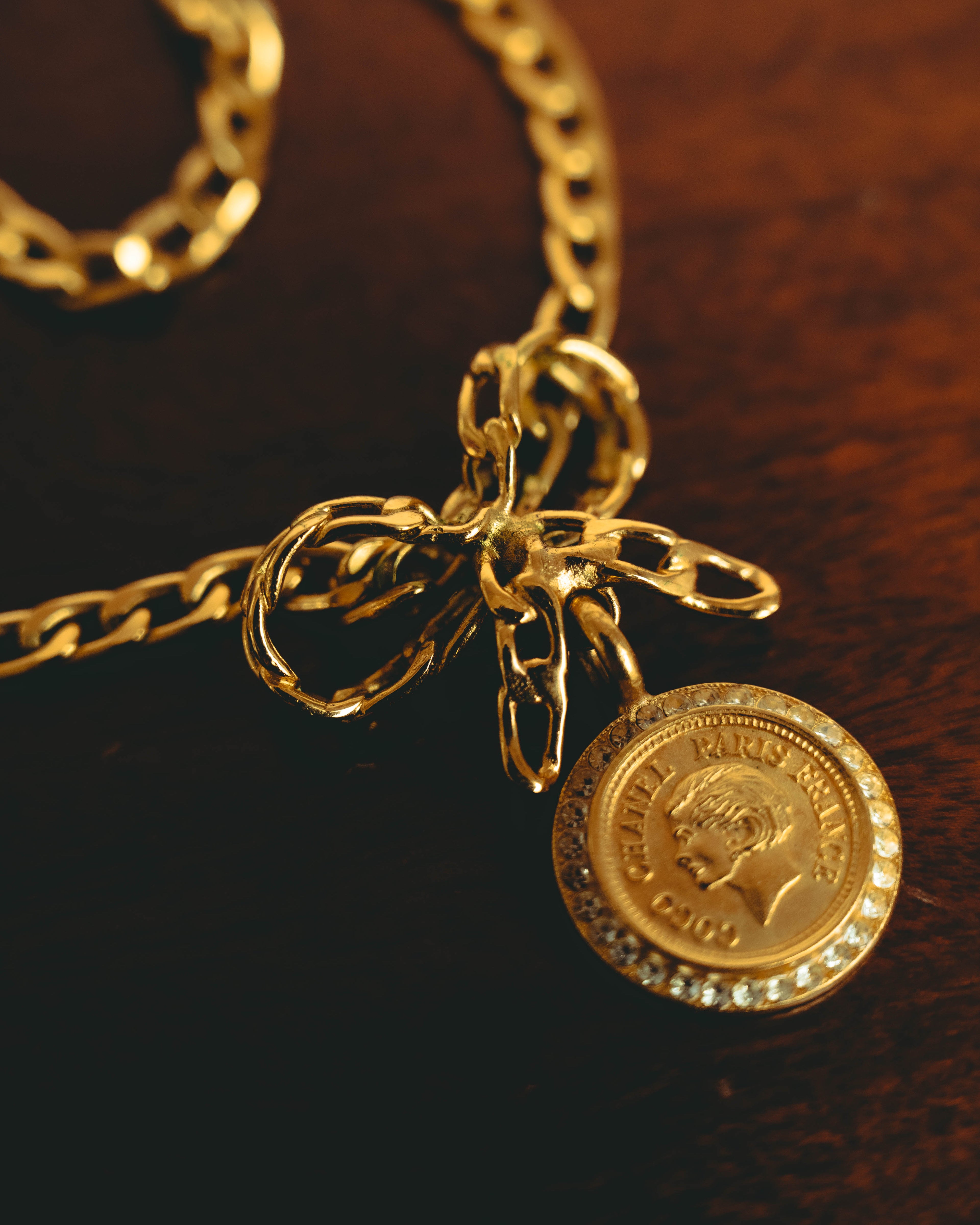 –SPECIAL– "CHANEL" 95AW Jeweled medallion pendant necklace