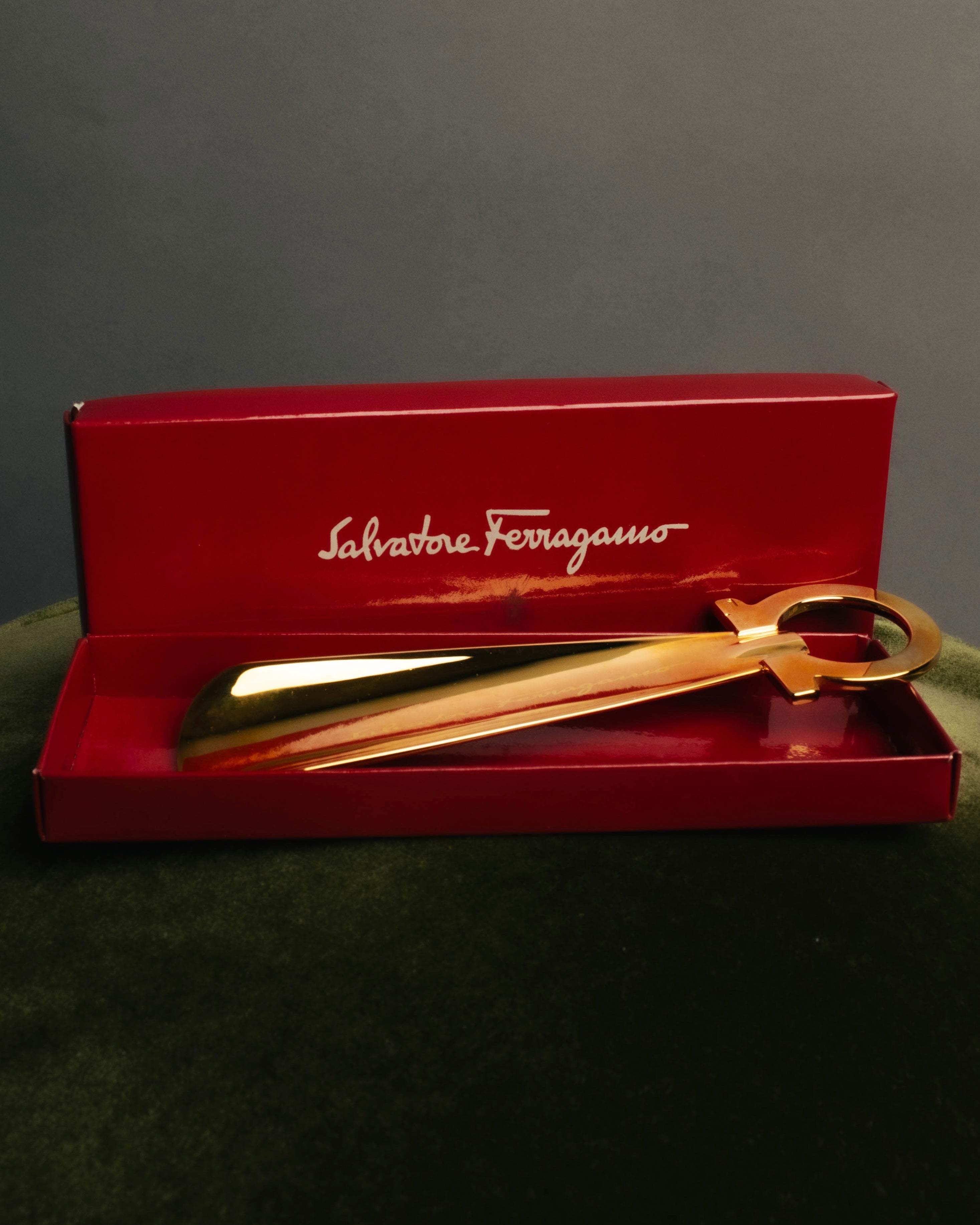 "Salvatore Ferragamo" 80's-00's Gold tone gancini metal shoehorn