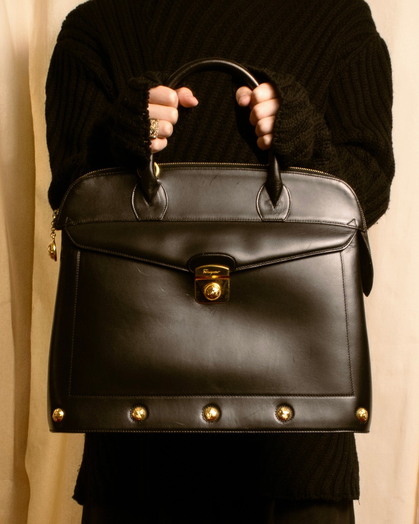 "Salvatore Ferragamo" 90's Animal motif studs design leather bag