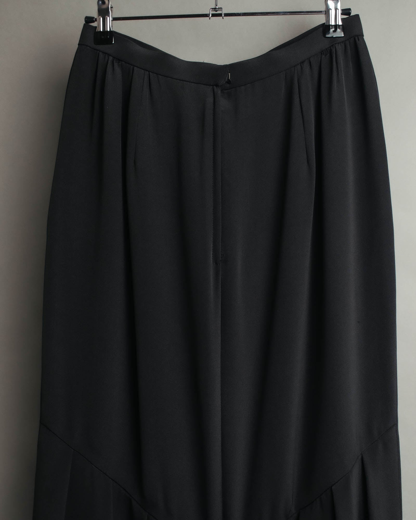 -SPECIAL- “Christian Dior” 80’s silk pleated long skirt