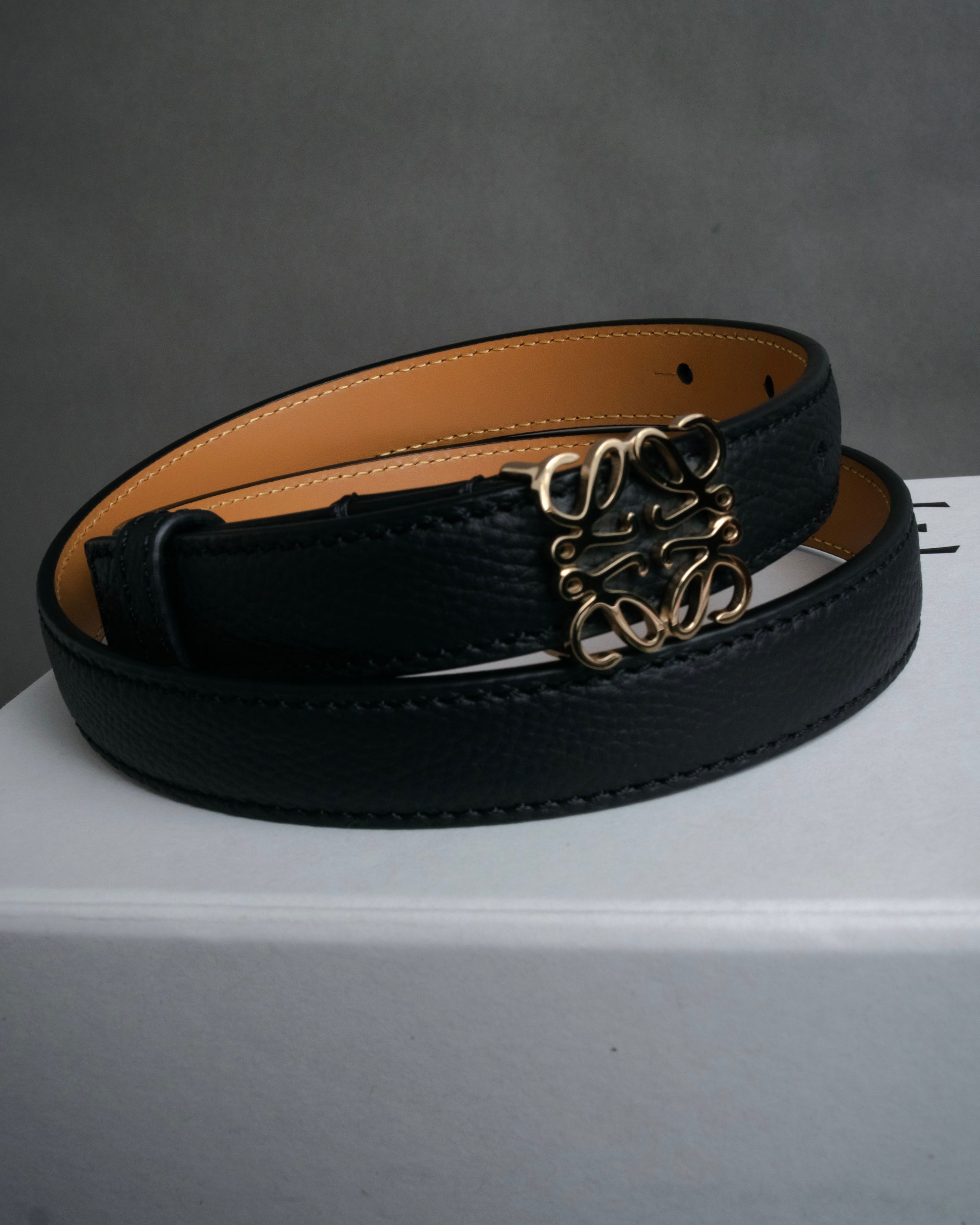 “LOEWE” 2020’s Anagram buckle belt