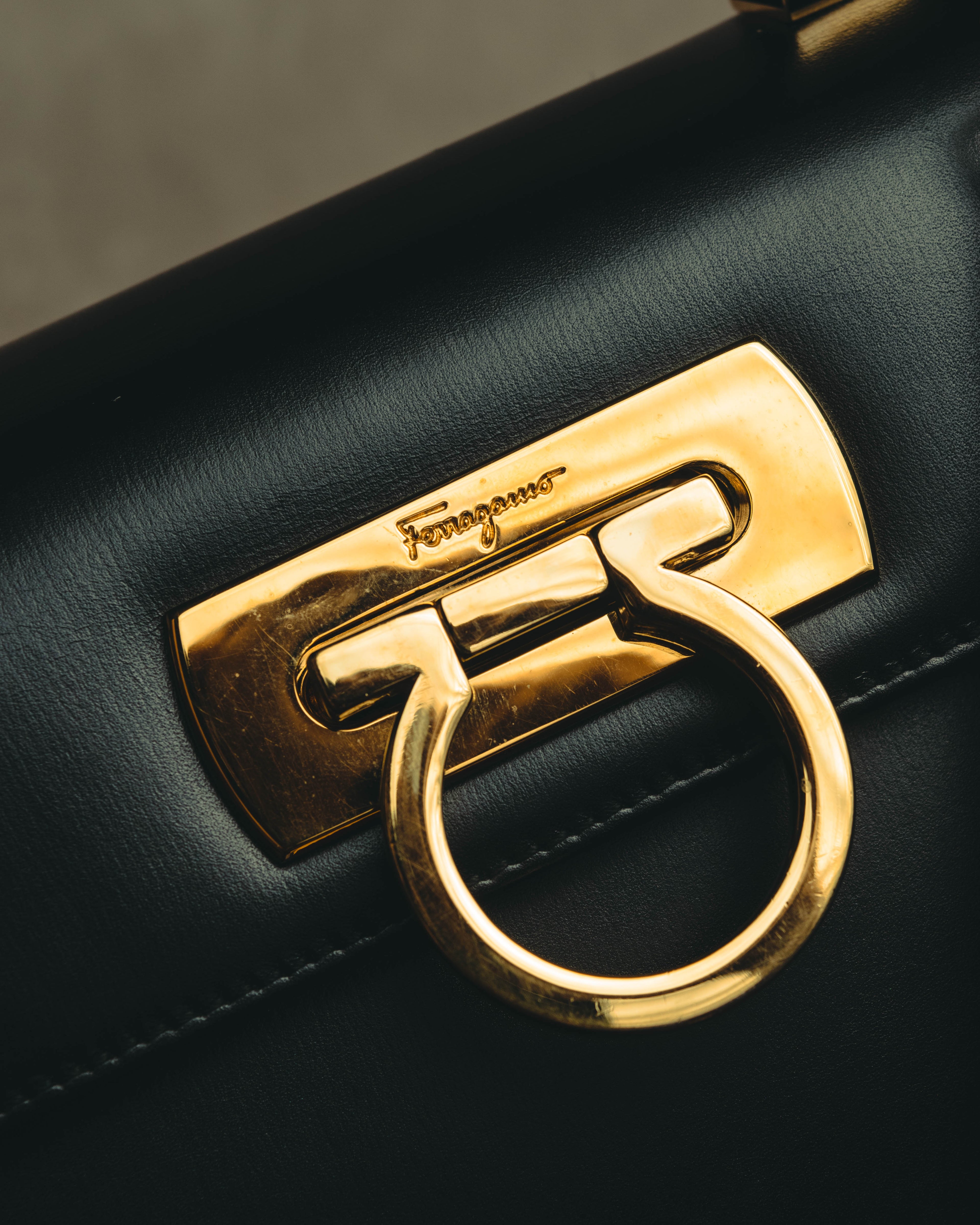"Salvatore Ferragamo" 80's-90's Structured leather top handle bag