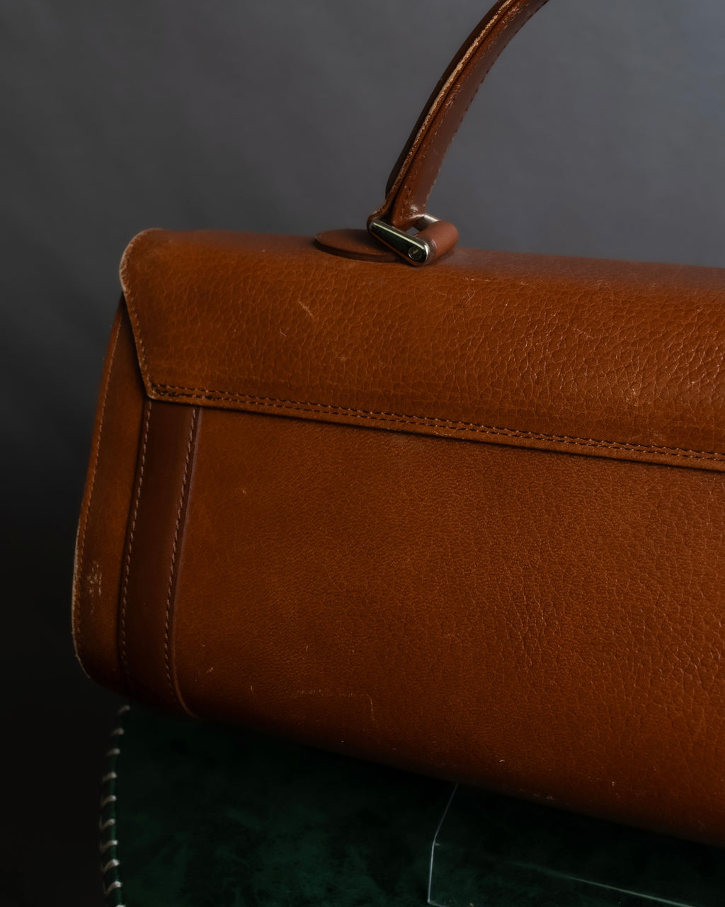 "BURBERRYS" Horizontally shaped brown leather one-handle bag