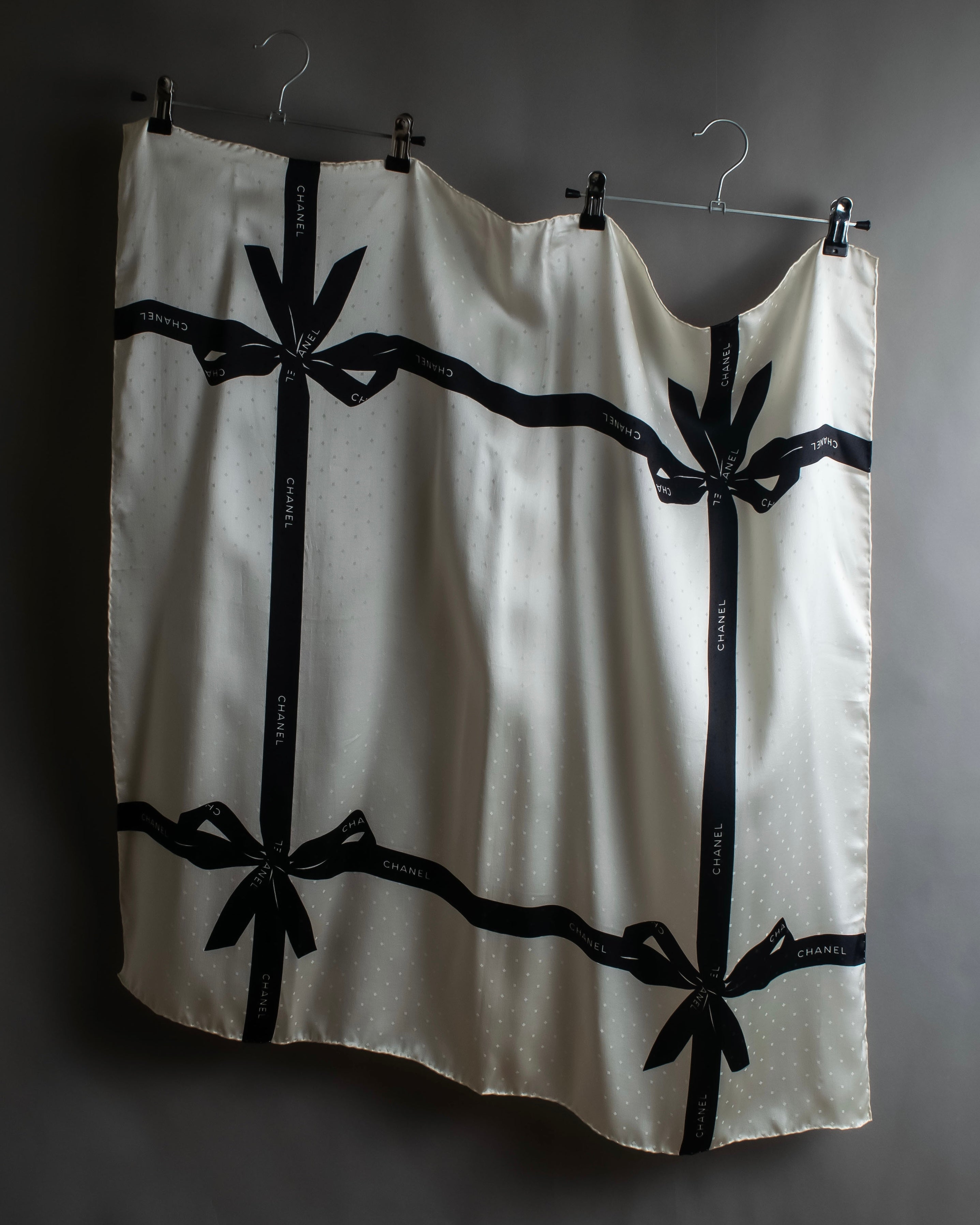 "CHANEL" Logo engraved ribbon motif design large scarf