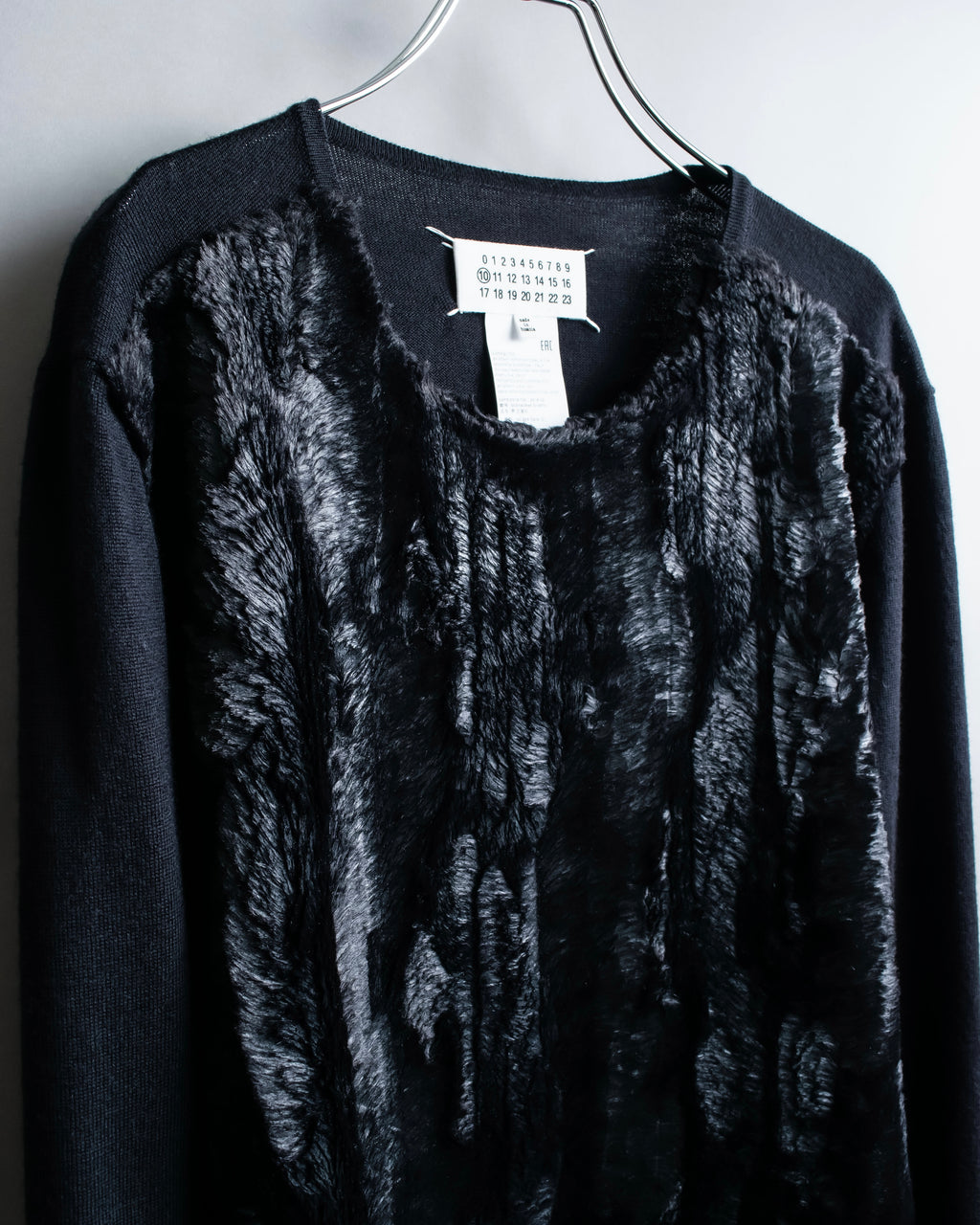"MAISON MARGIELA"
Fur docking high gauge knit