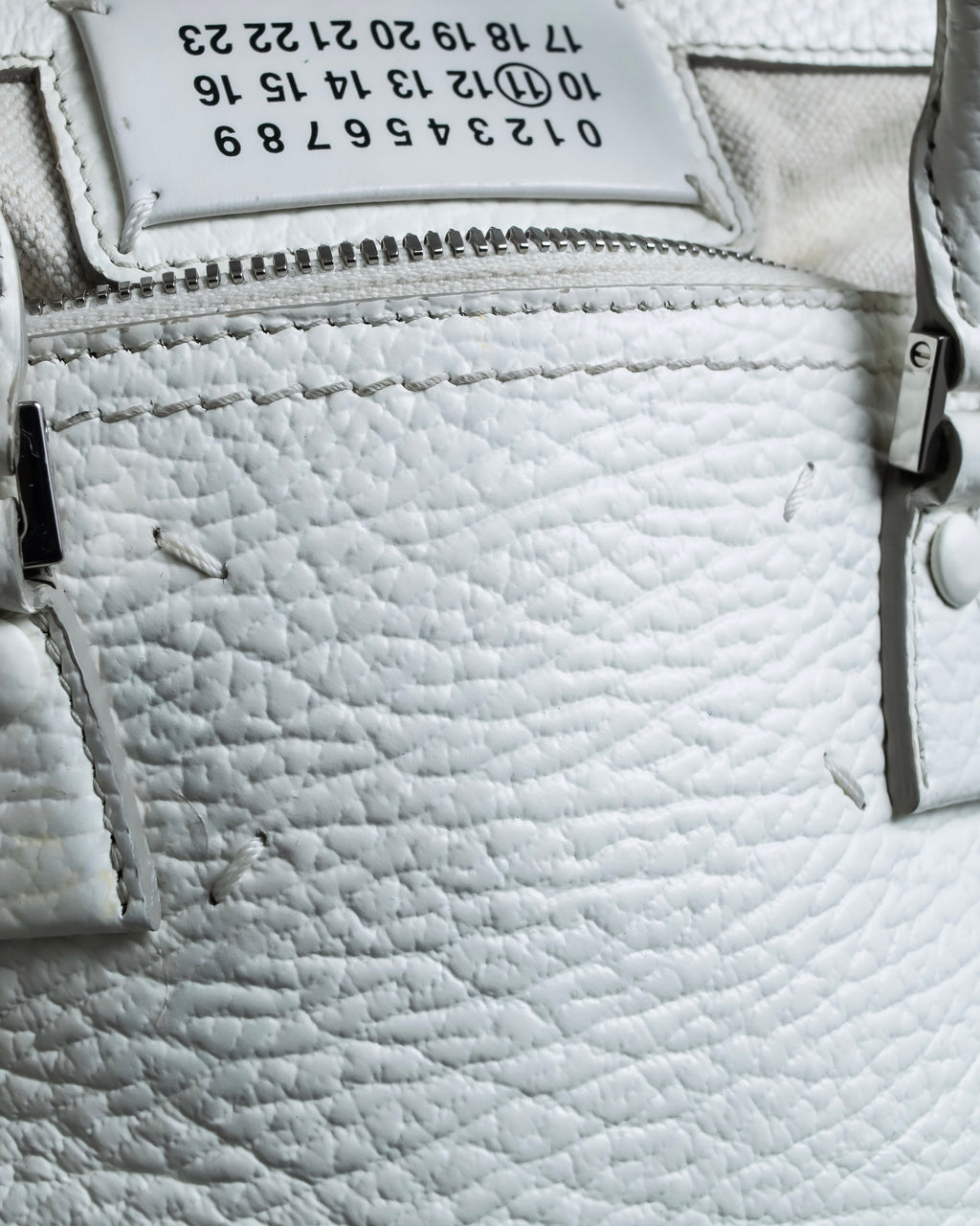 "MAISON MARGIELA" 5AC small white color 2way leather bag