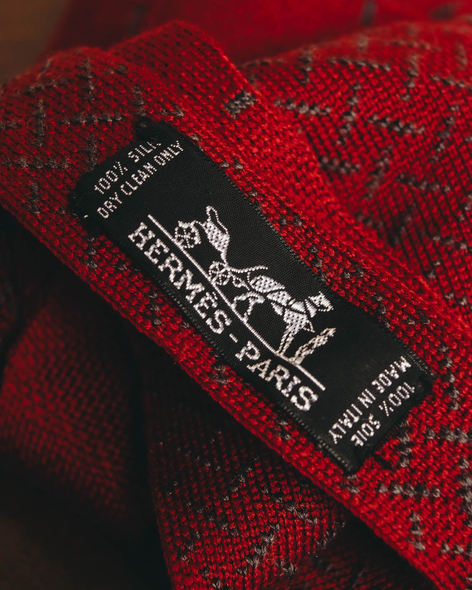 "Hermès" Silk knit scarf tied