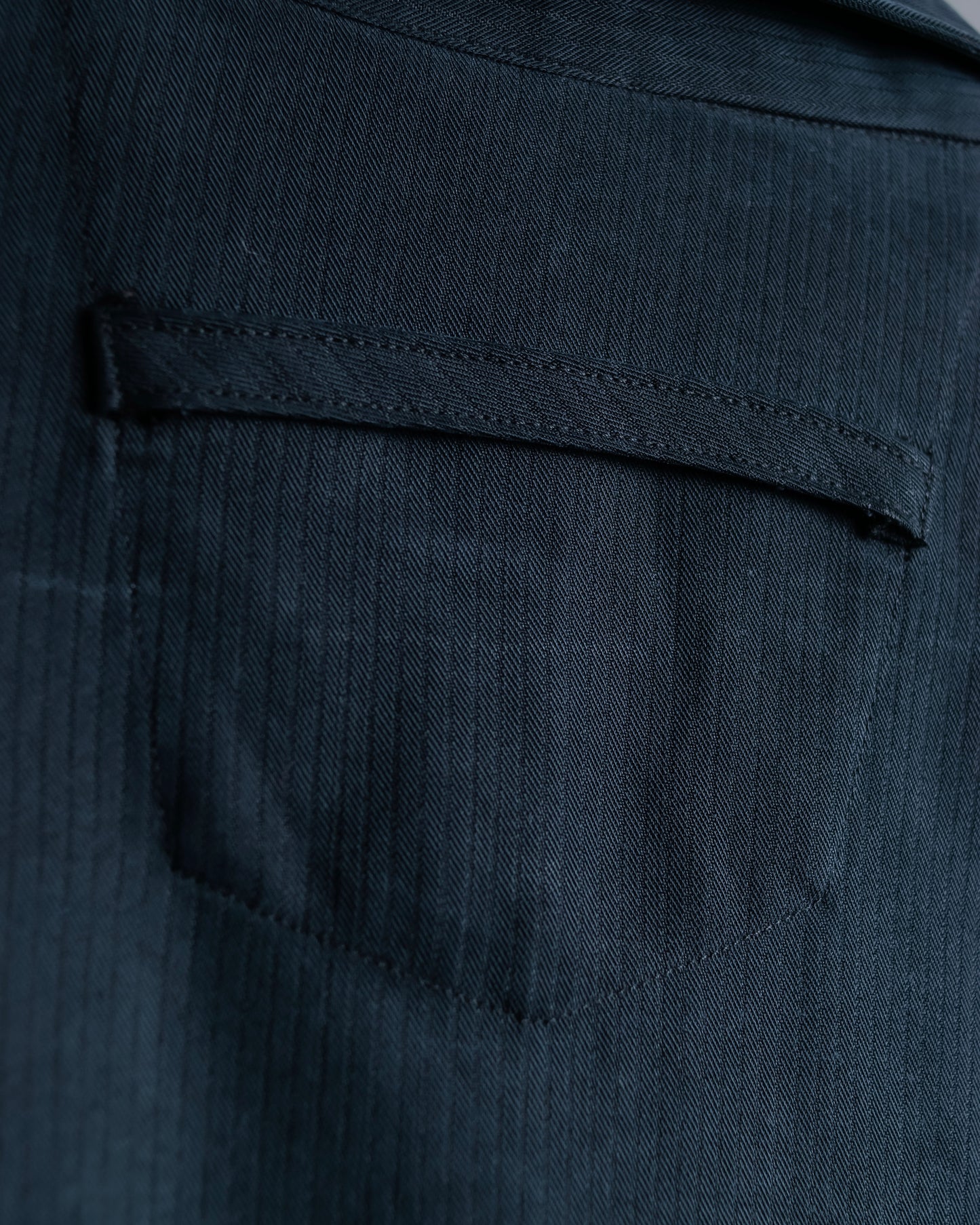 "SIGNUM" Vertical line relaxed fit black shirt