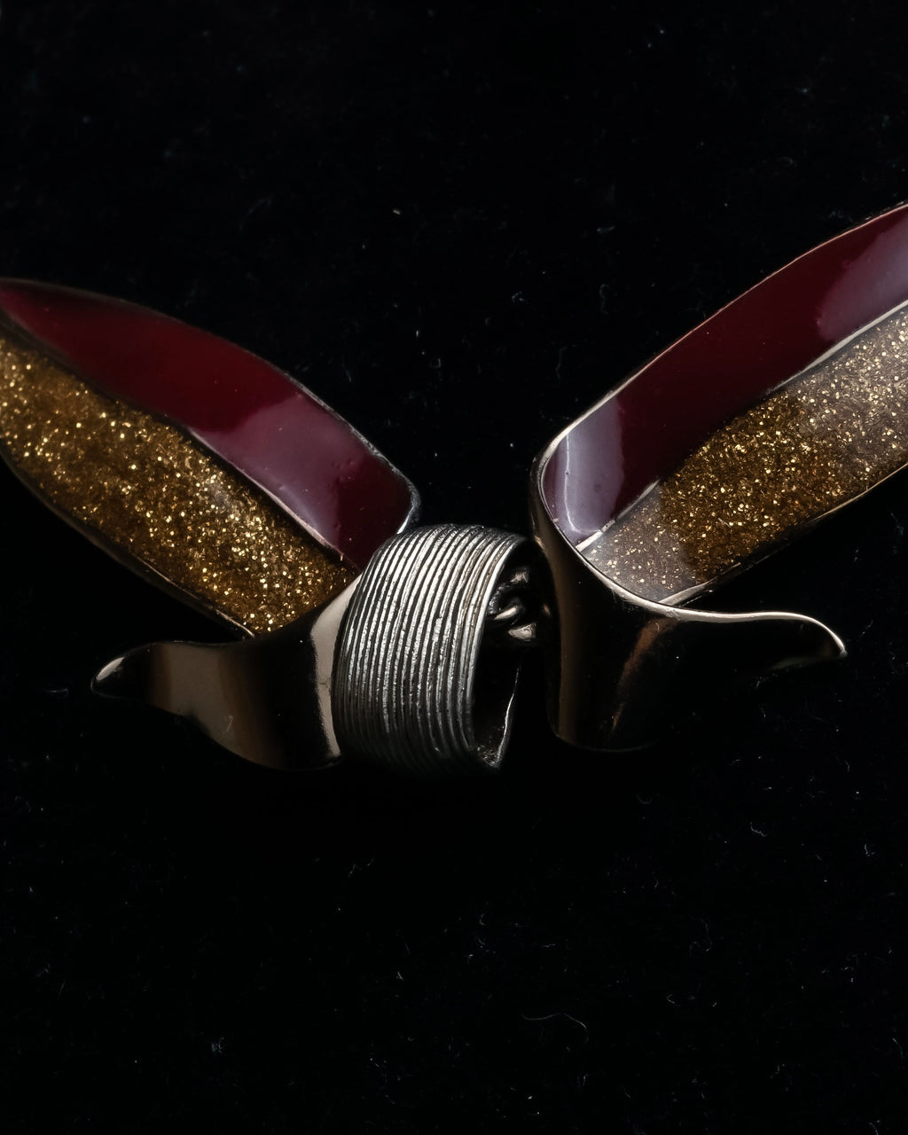 "BALENCIAGA" Gold glitter leaf motif necklace