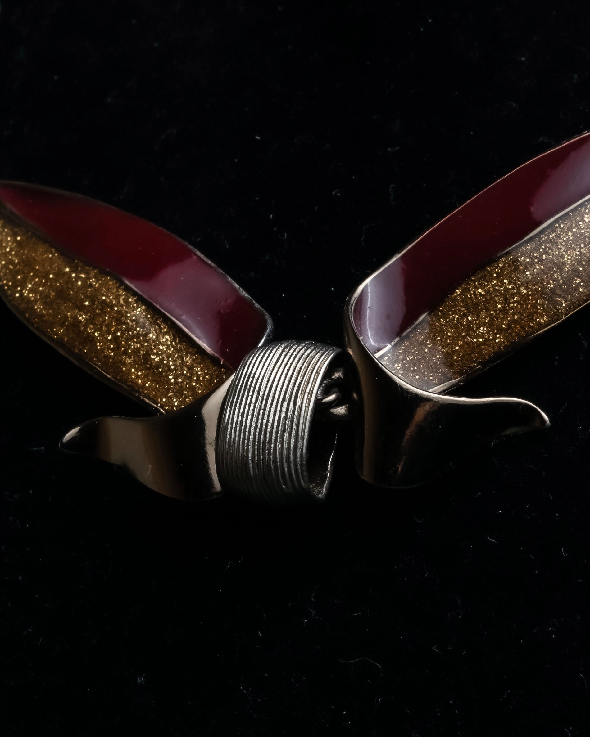 "BALENCIAGA" Gold glitter leaf motif necklace