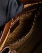 "GUCCI" Horizontally shaped cord-wrapped handle leather bag