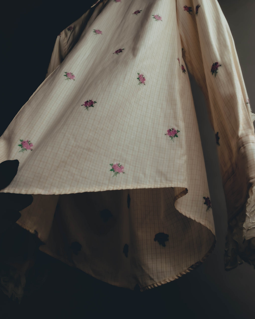 "GUCCI" 2010's-20's Romantic embroidered lace blouse