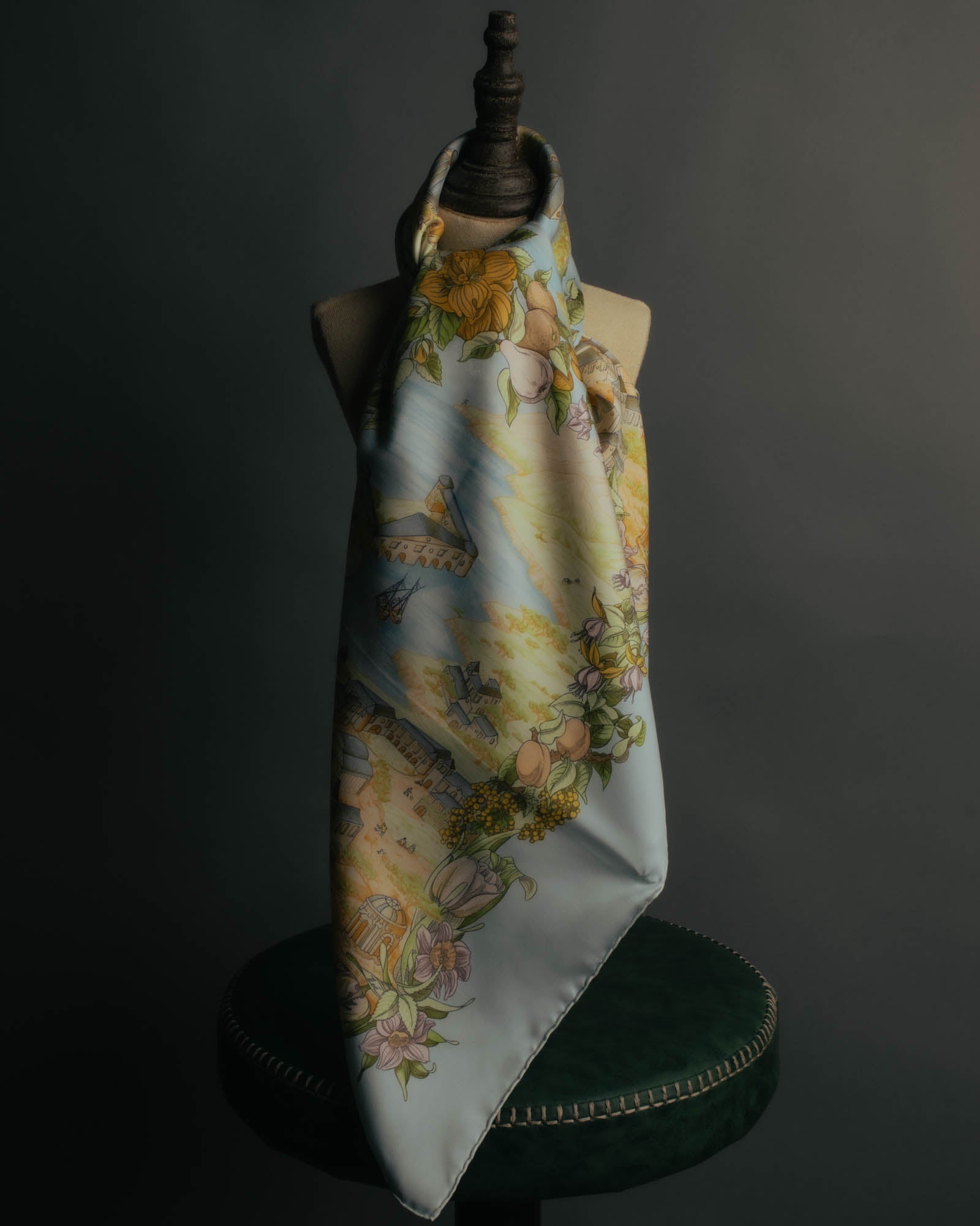 "HERMÈS" 00's Au pays de cocagne silk scarf