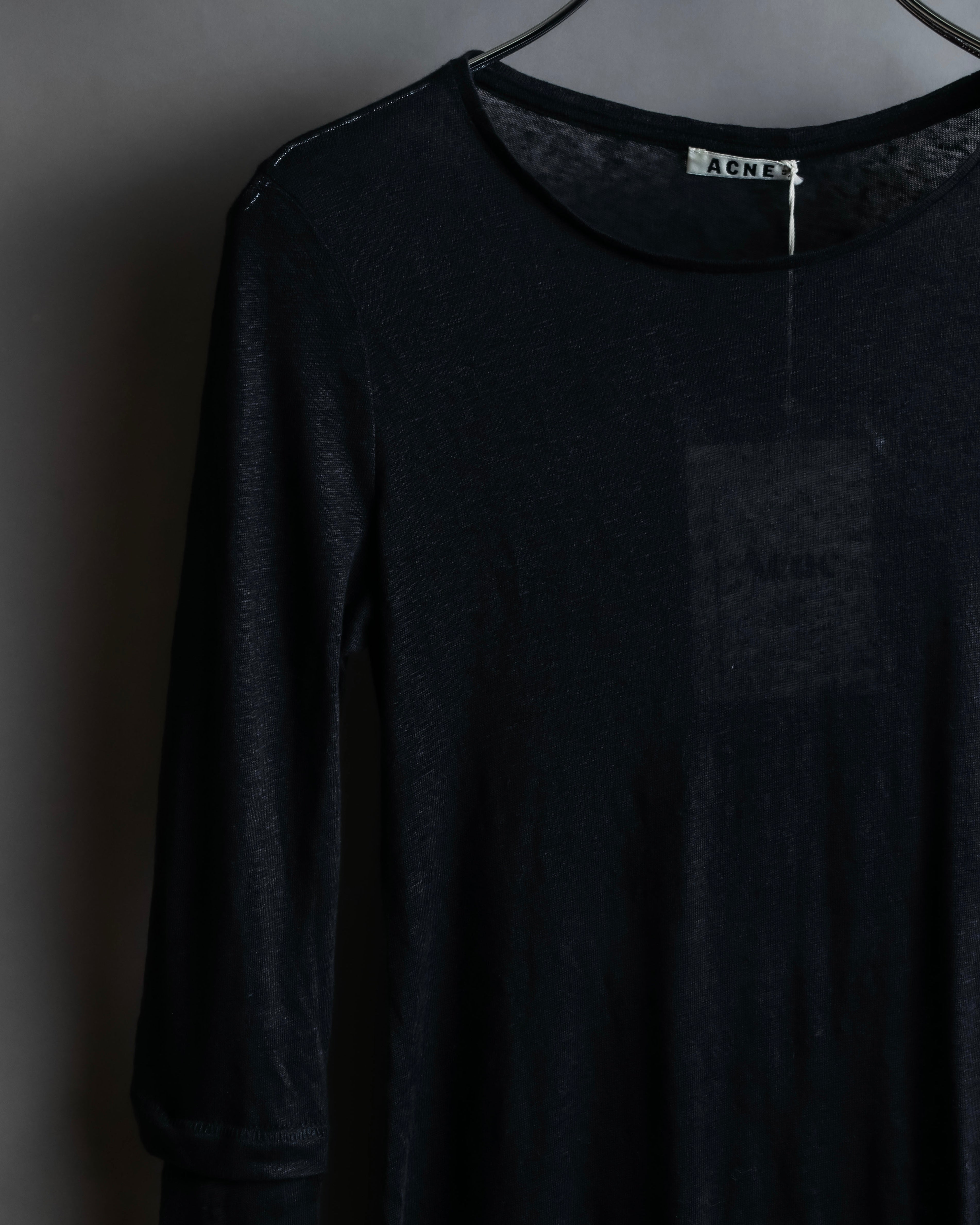 "Acne" Back＆sleeve cutting slit design pullover