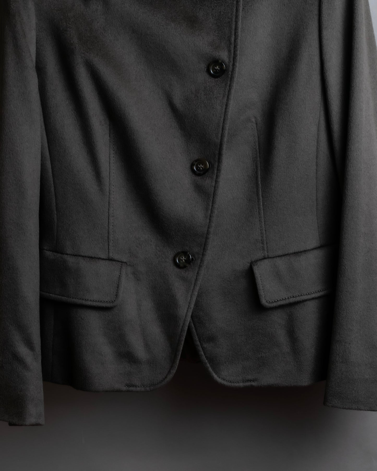 "Max Mara" Diagonal front button design stand collar jacket