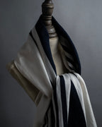 "GUCCI" 90's-00's Line fringe design two-tone long stole