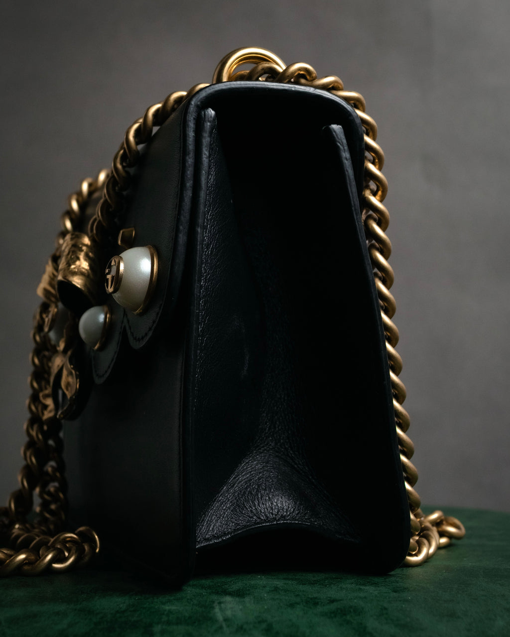 –SPECIAL– “GUCCI”
2016-2022 Bow embellished chain shoulder bag