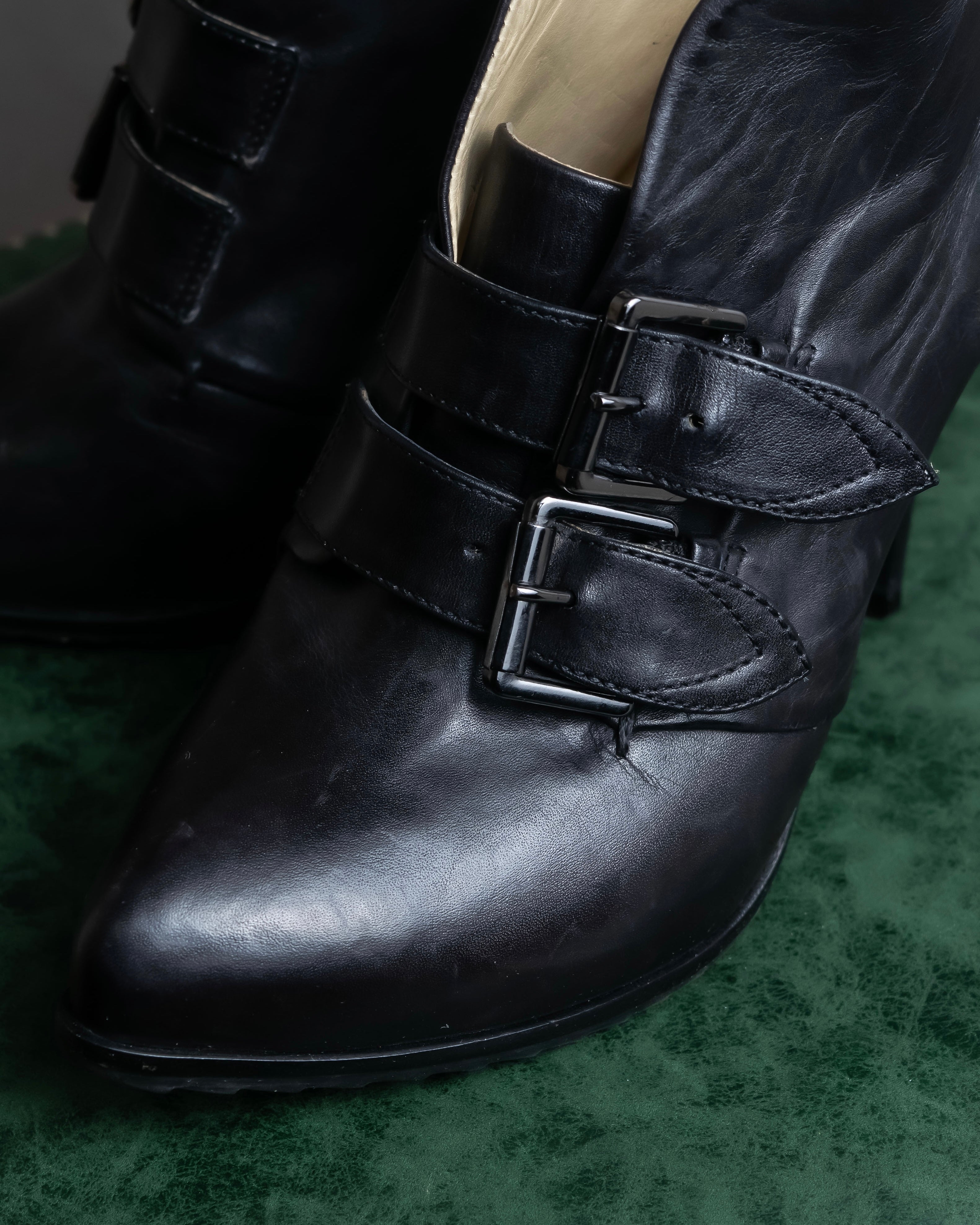 Alexandar McQueen" Studs & belt design heel boots