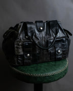 "tricot COMME des GARCONS" 
Flap pocket metal parts design leather hand bag