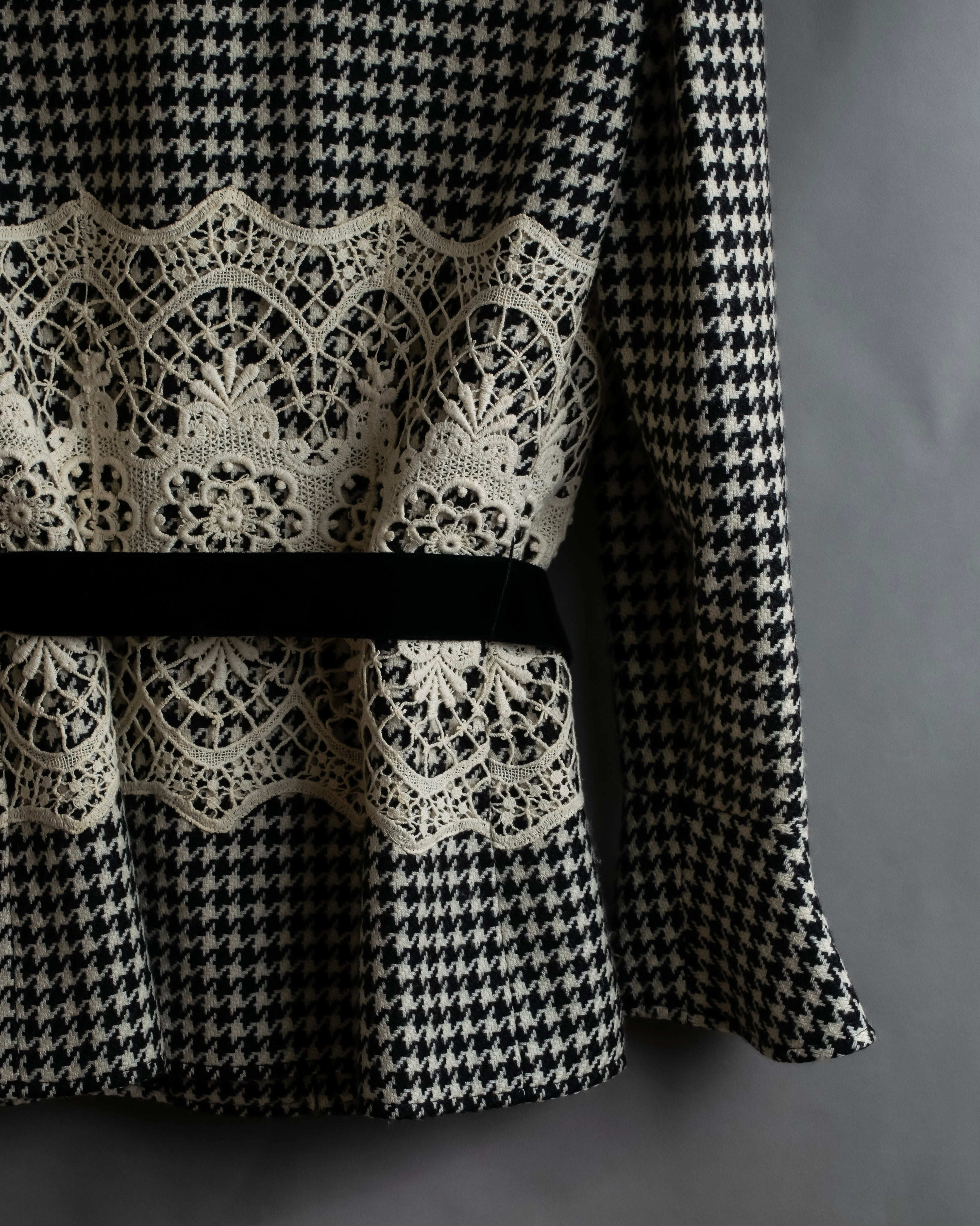 "Valentino Garavani" Houndstooth pattern lace velvet design set up